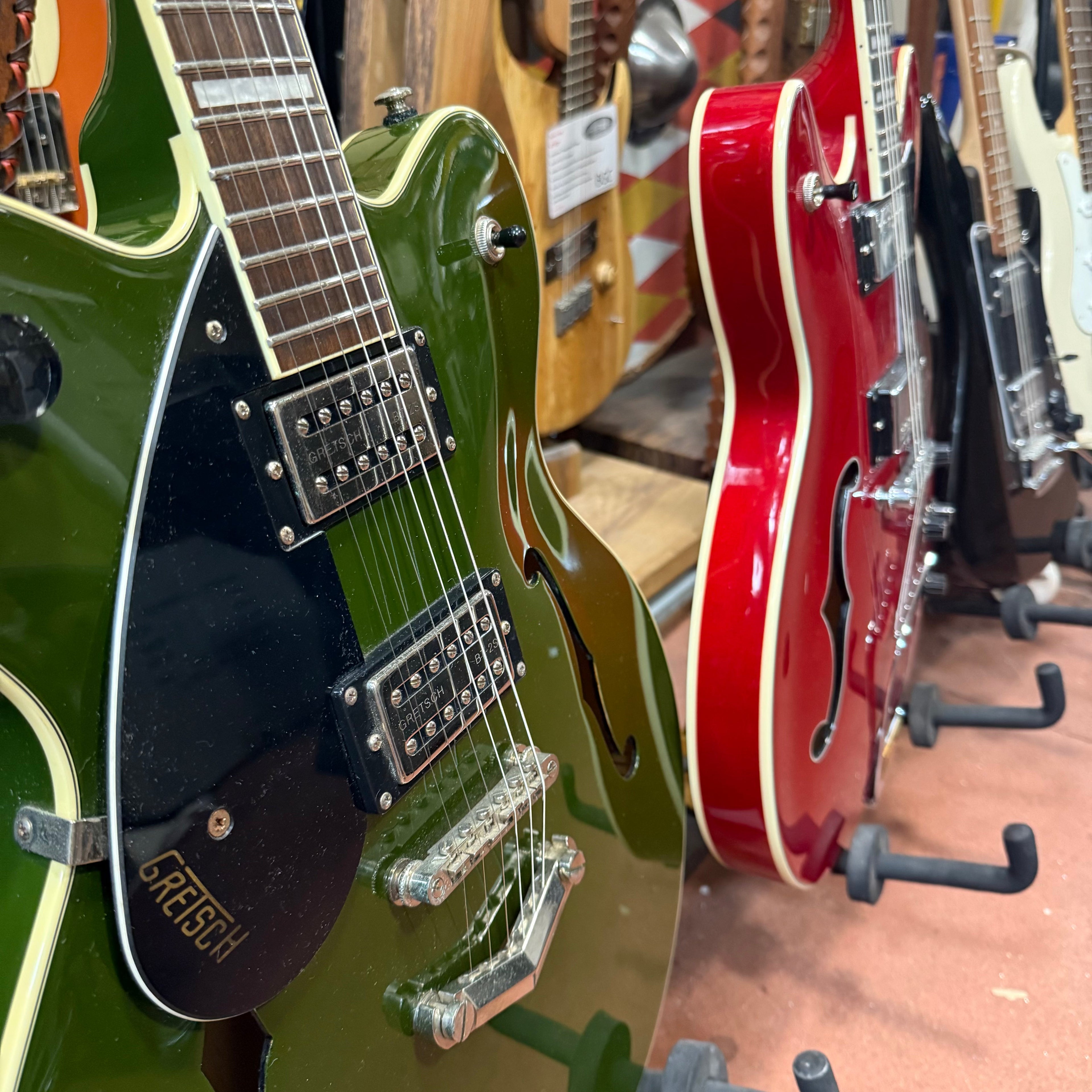 Electric Guitars Pre-Loved