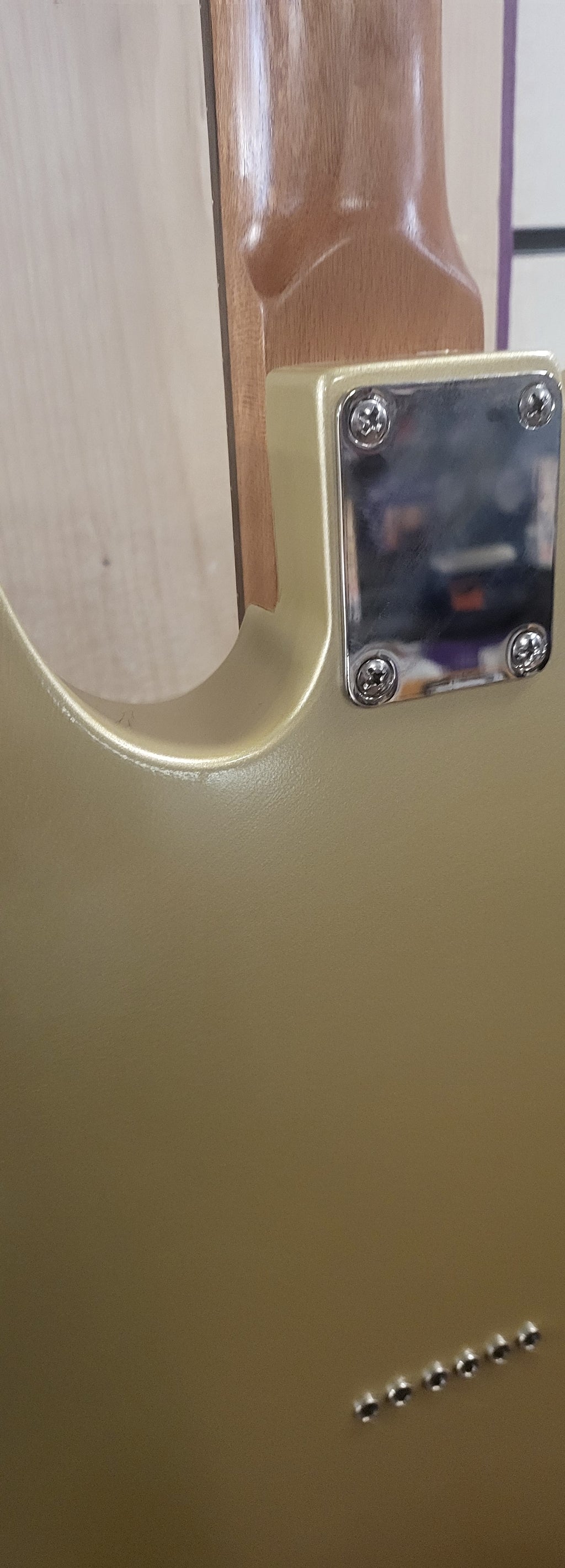 Black Cat Guitar 'Gold'