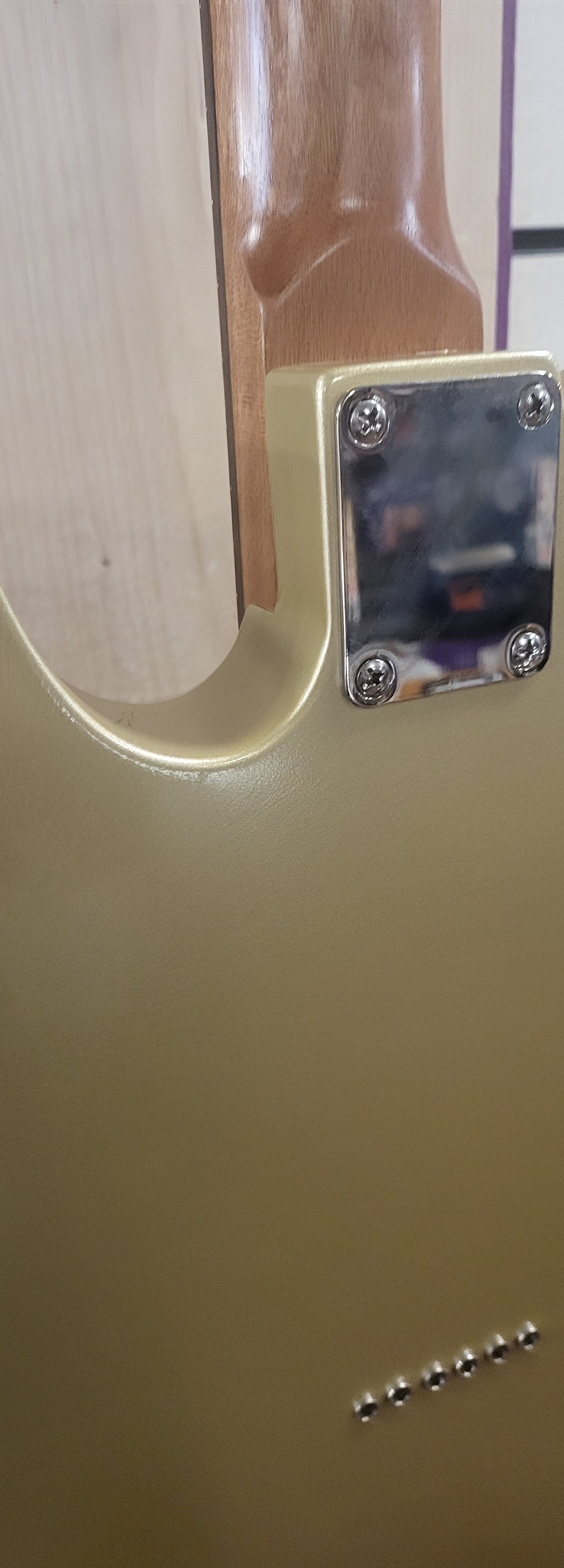 Black Cat Guitar 'Gold'