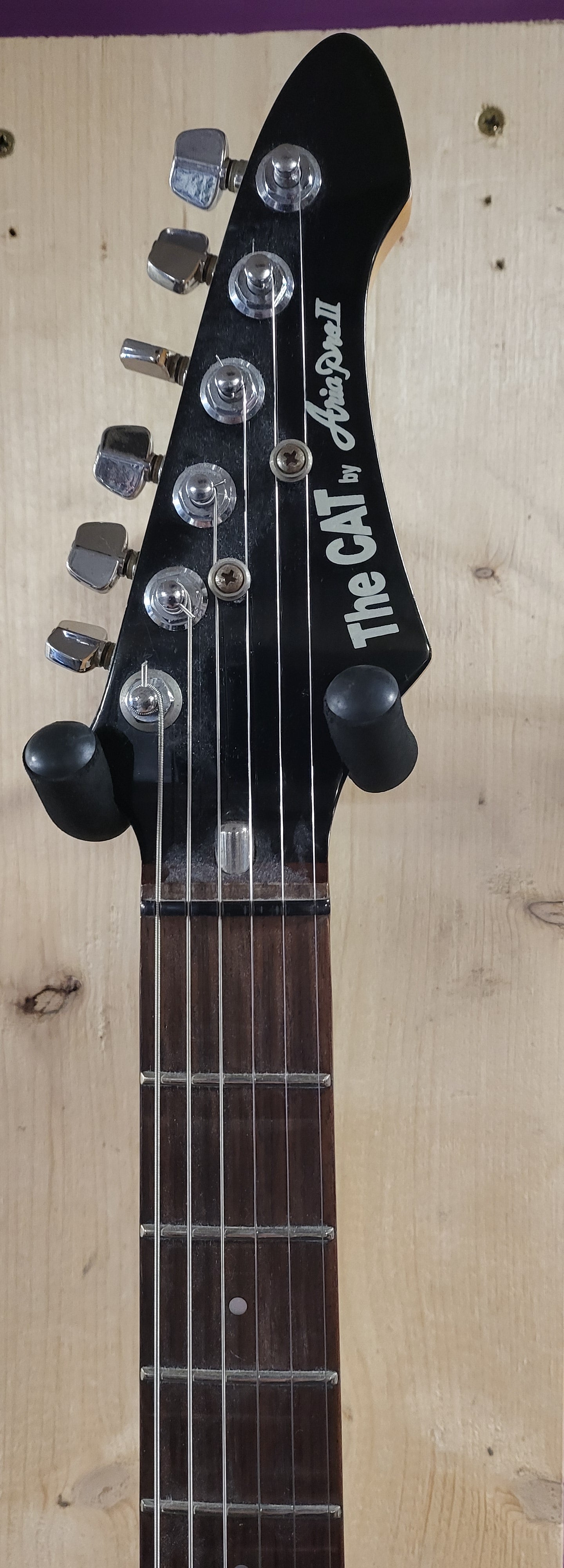 Aria pro ii. The Cat Pre Loved