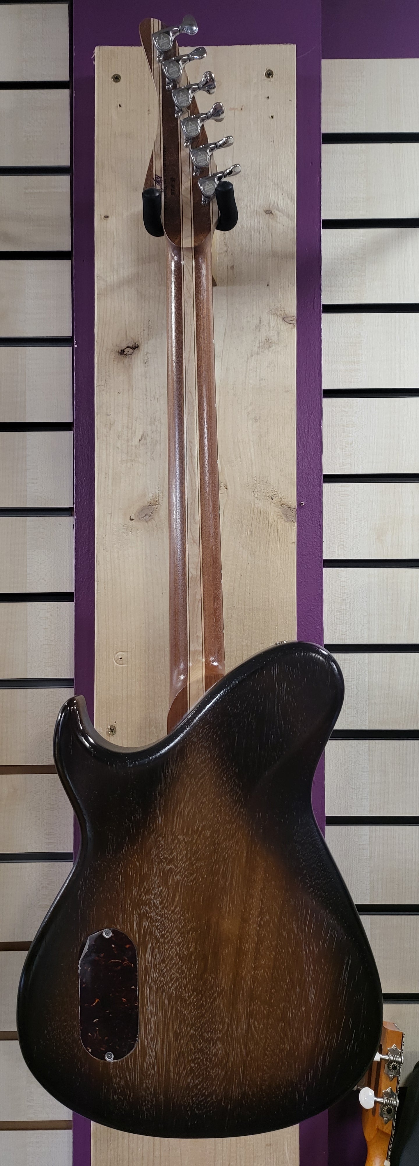 4th Avenue Guitars Graduate (Special)