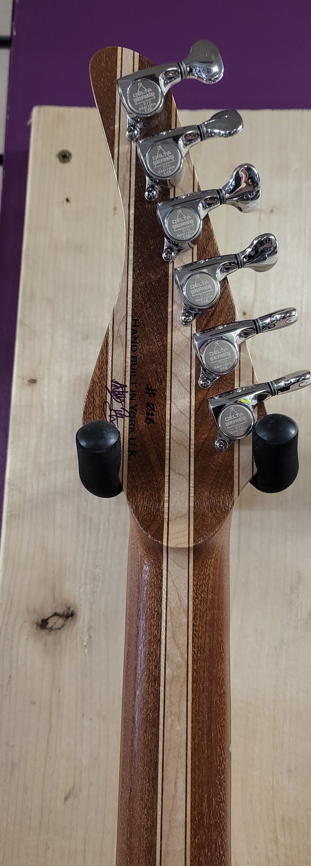 4th Avenue Guitars Graduate (Special)