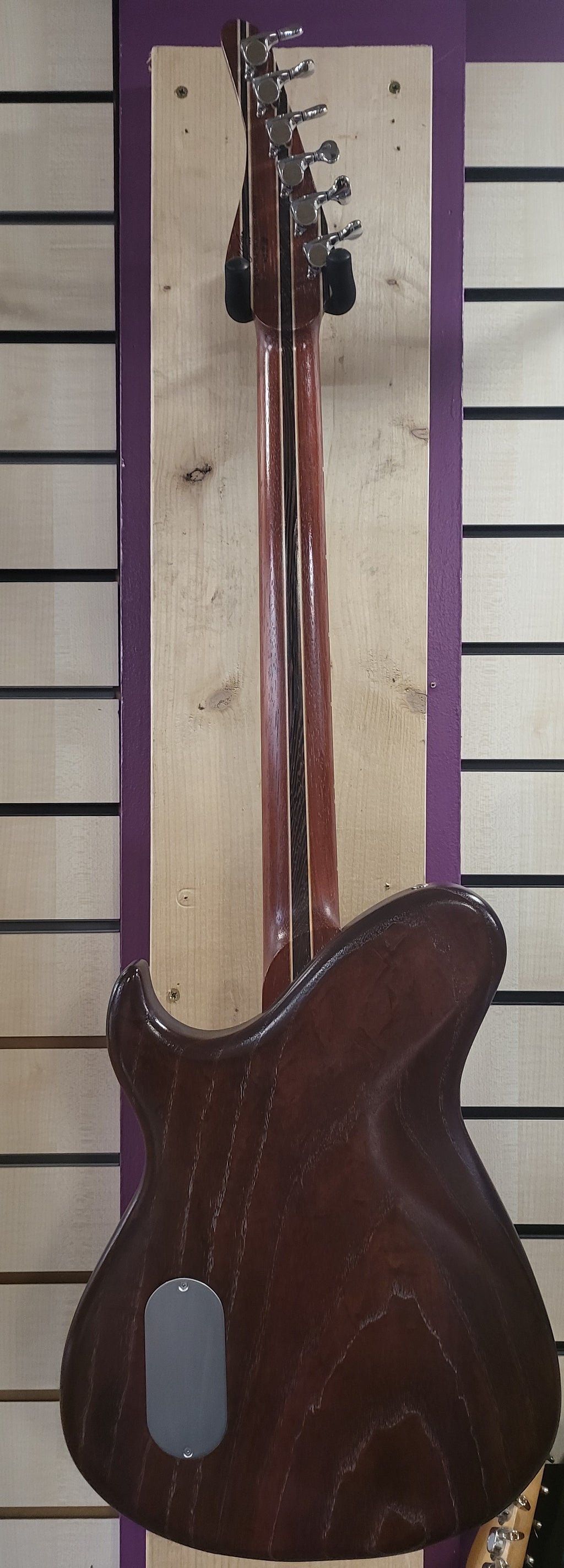 4th Avenue Guitars Graduate