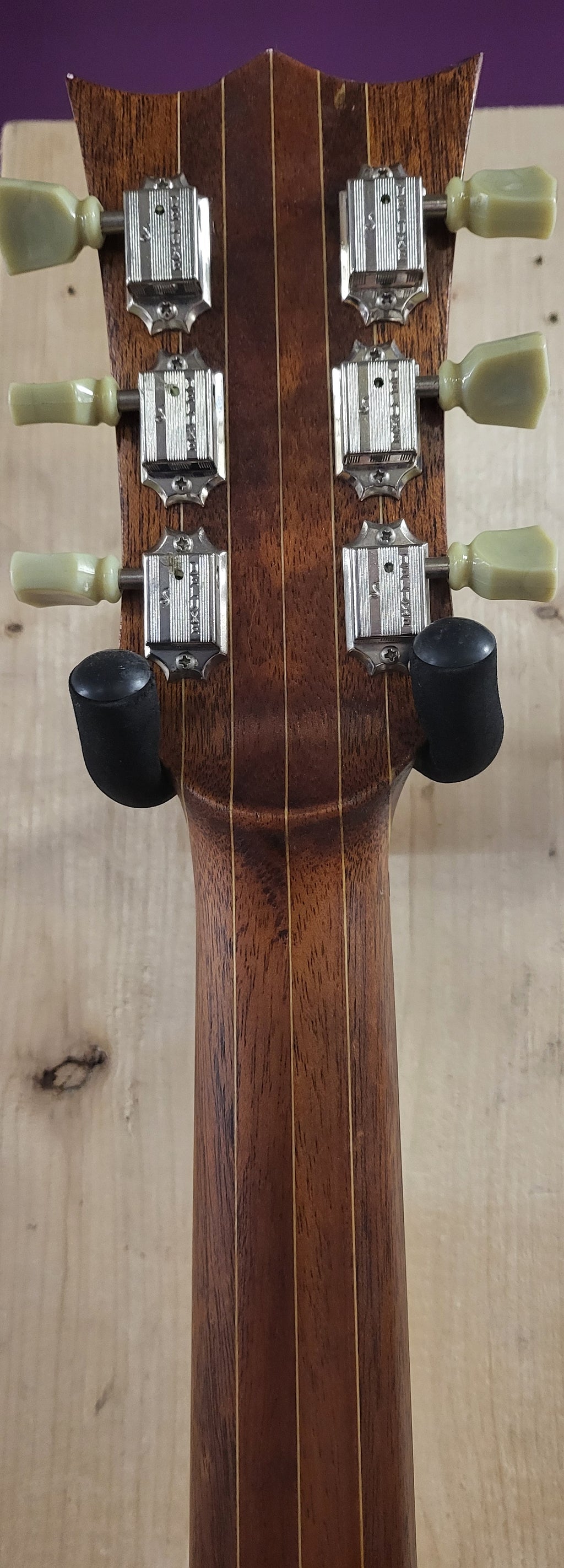 4th Avenue Guitars Yggdrasil.