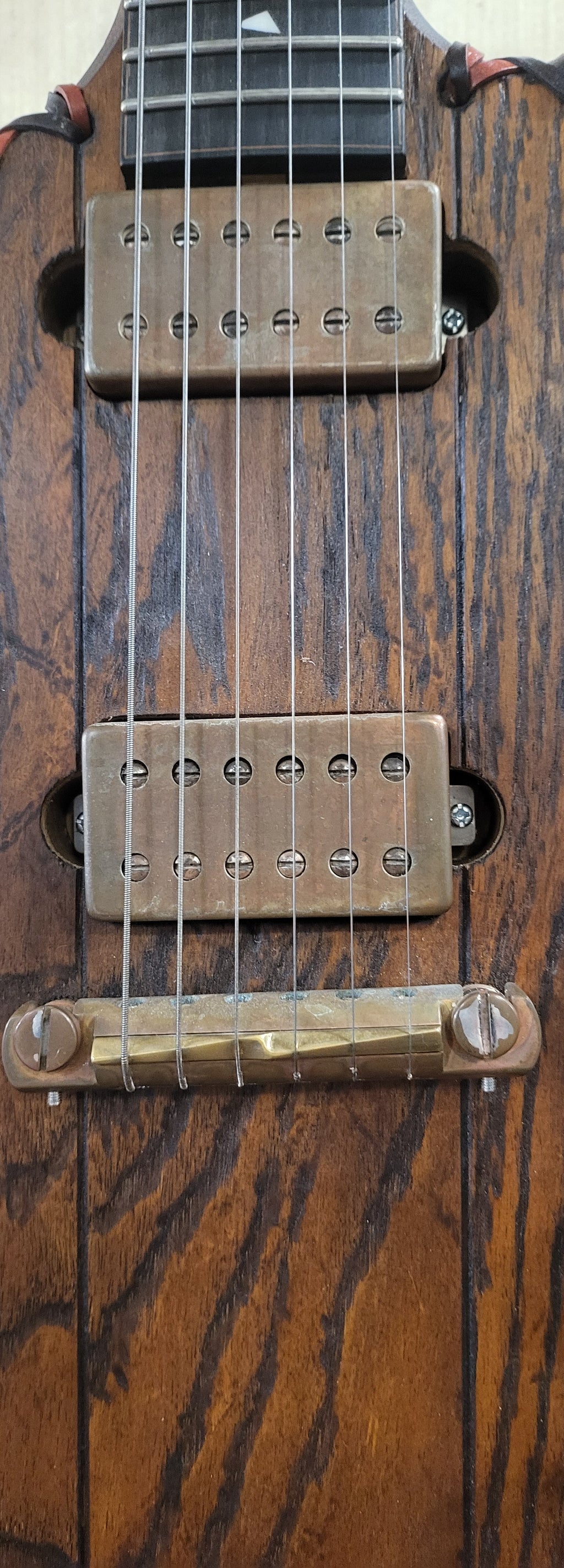 4th Avenue Guitars Svalinn.