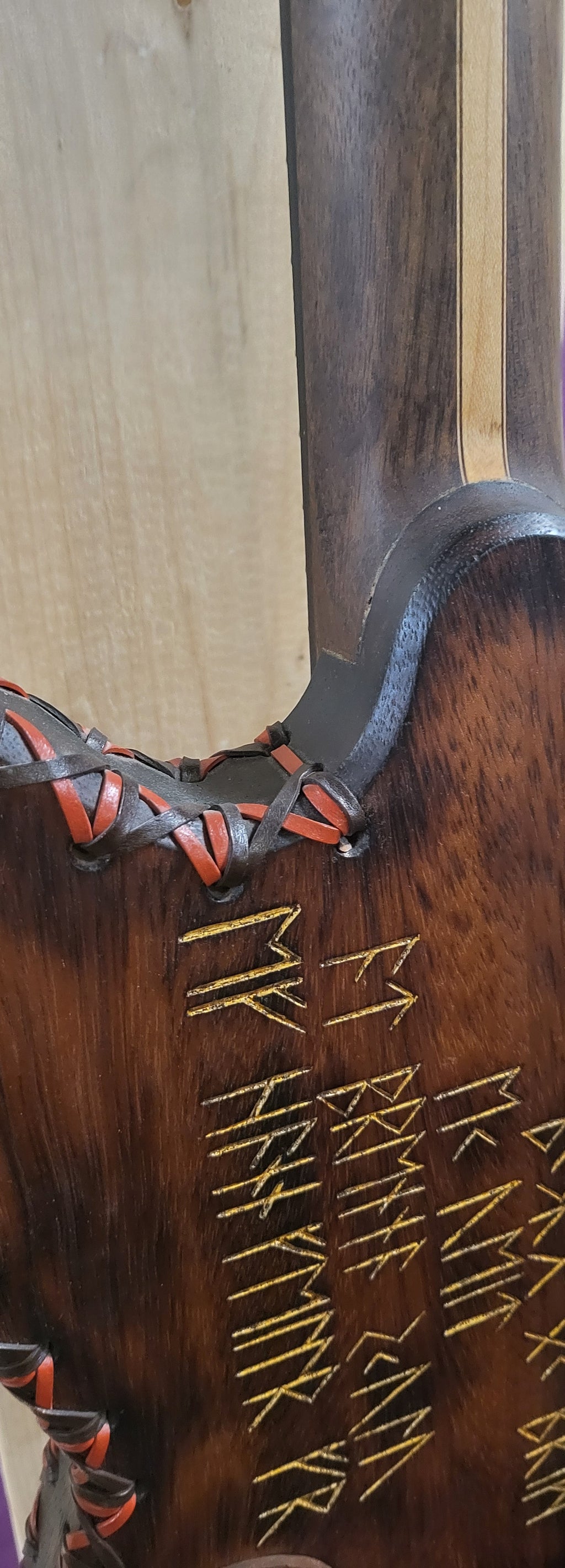 4th Avenue Guitars Svalinn.