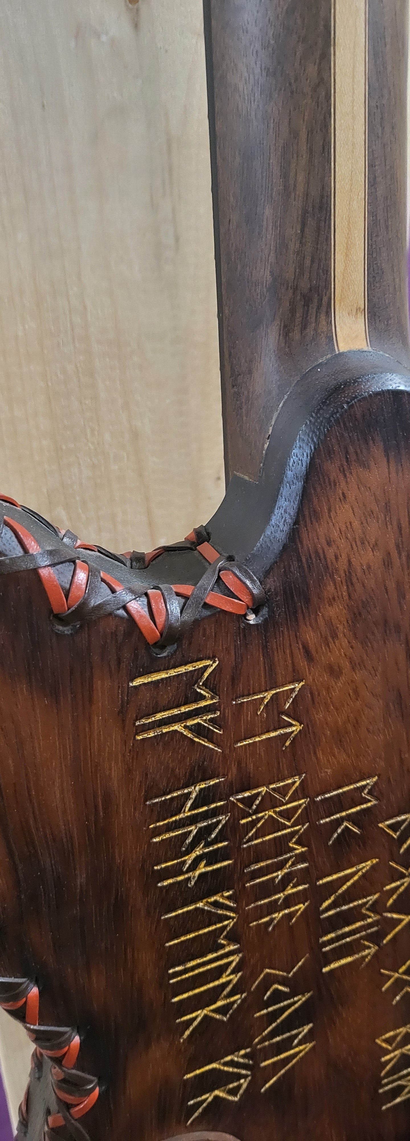 4th Avenue Guitars Svalinn.