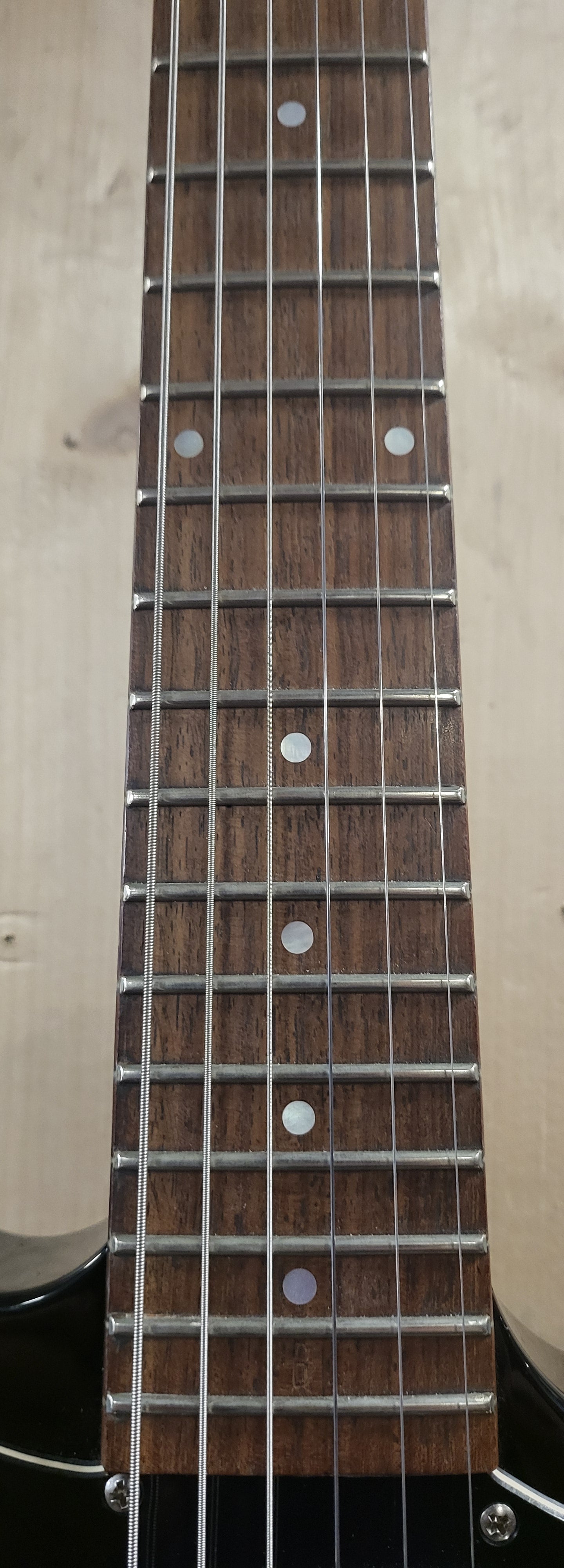 Pre loved Fret King FKV75 Black