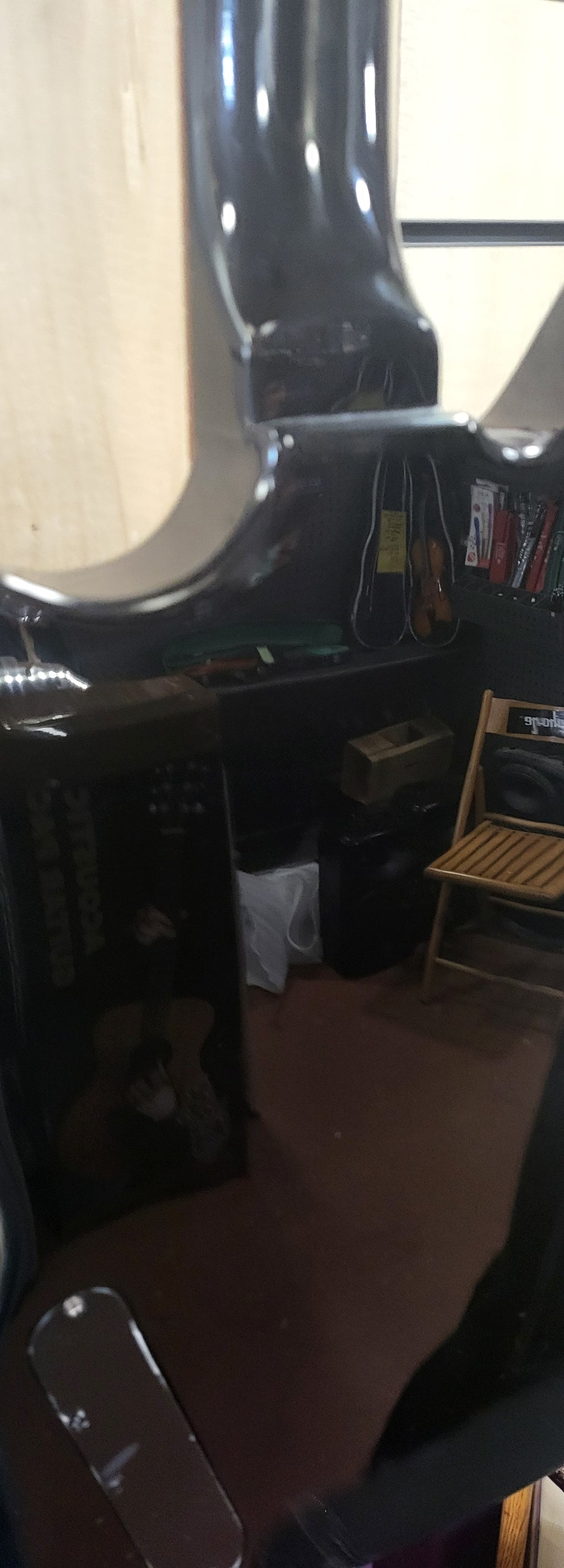 Pre loved Fret King FKV75 Black