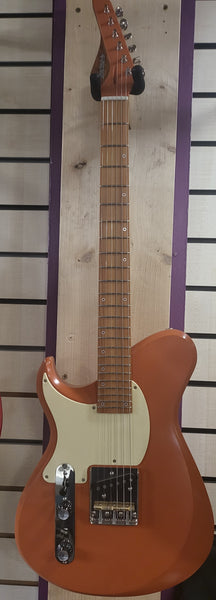 4th Avenue Guitar.  Lefty!