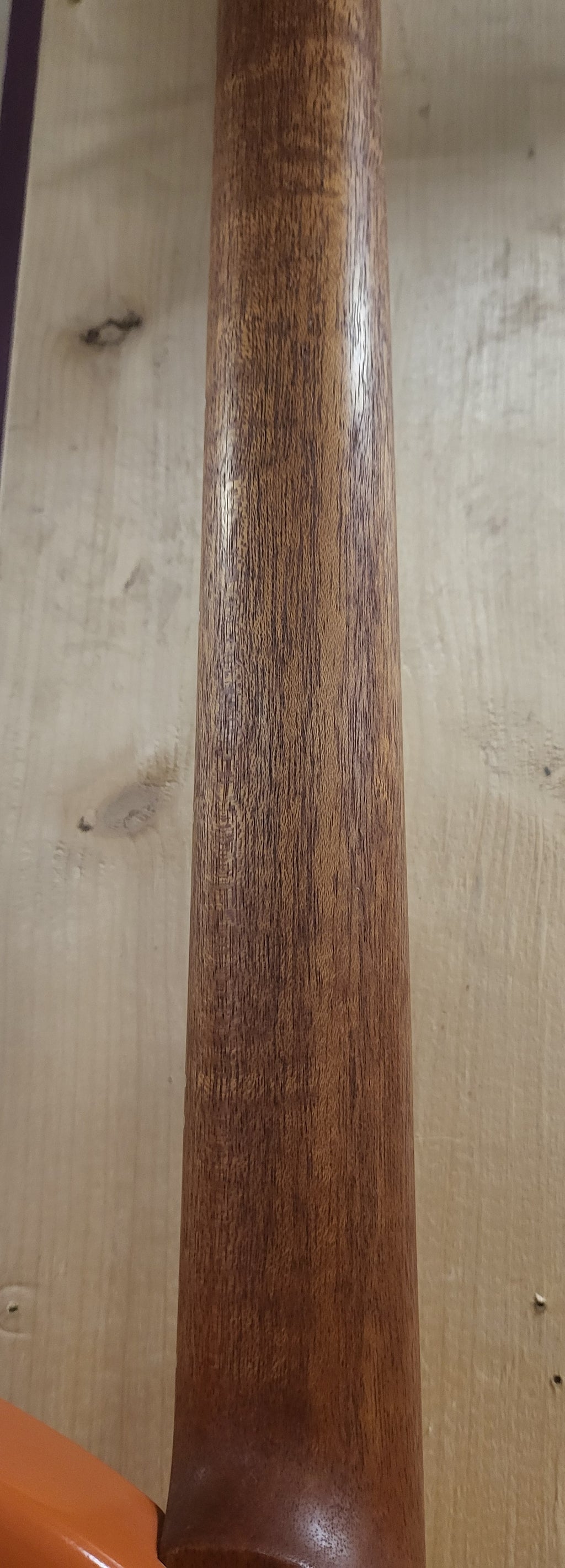 4th Avenue Guitar.  Lefty!