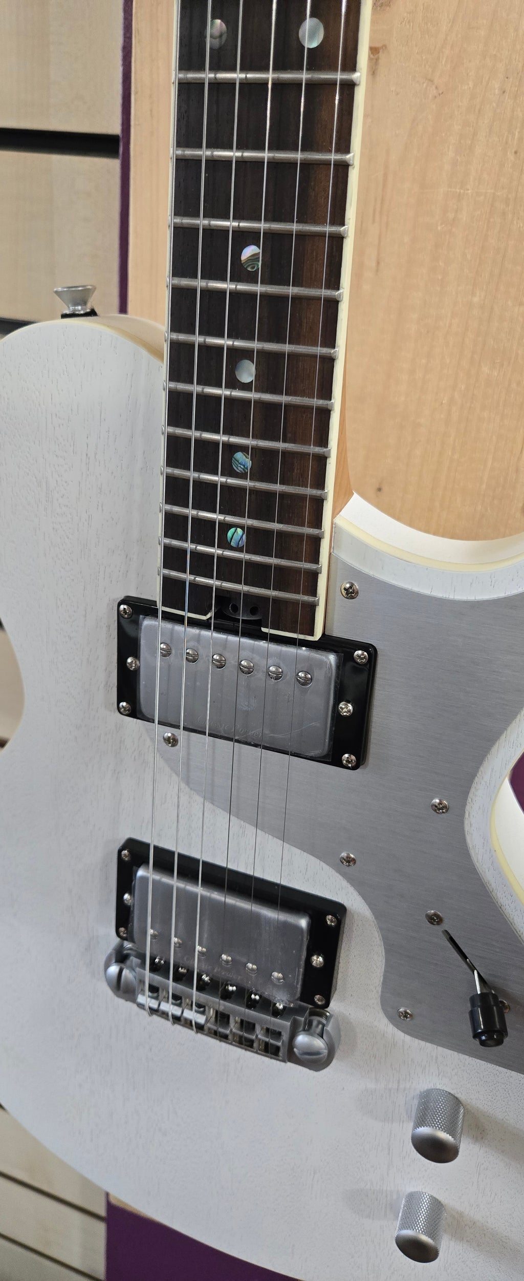 Aria Pro ii 718 MK2 OPWH Brooklyn