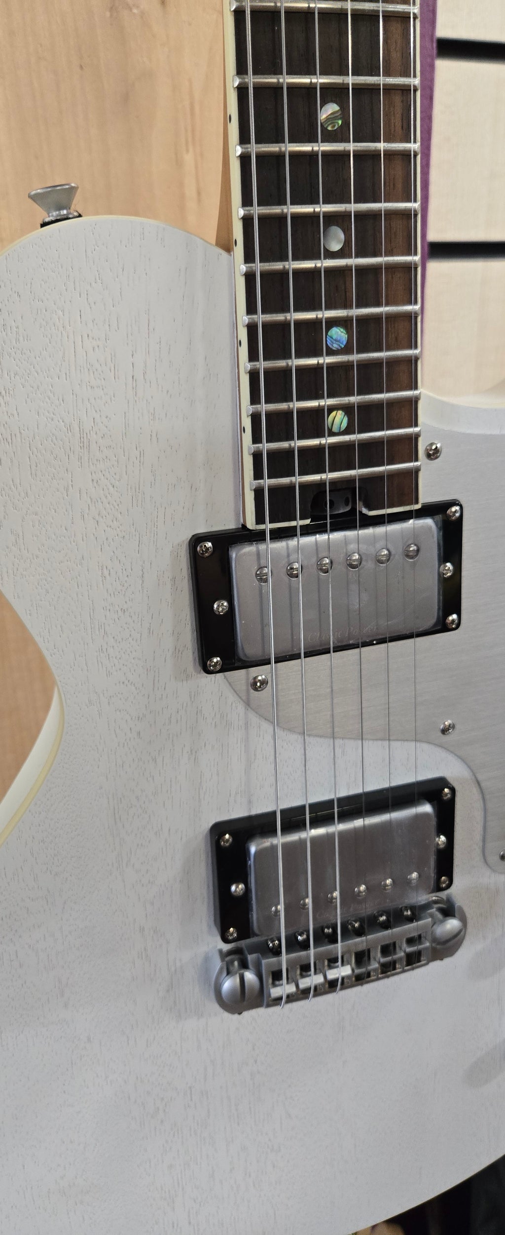 Aria Pro ii 718 MK2 OPWH Brooklyn