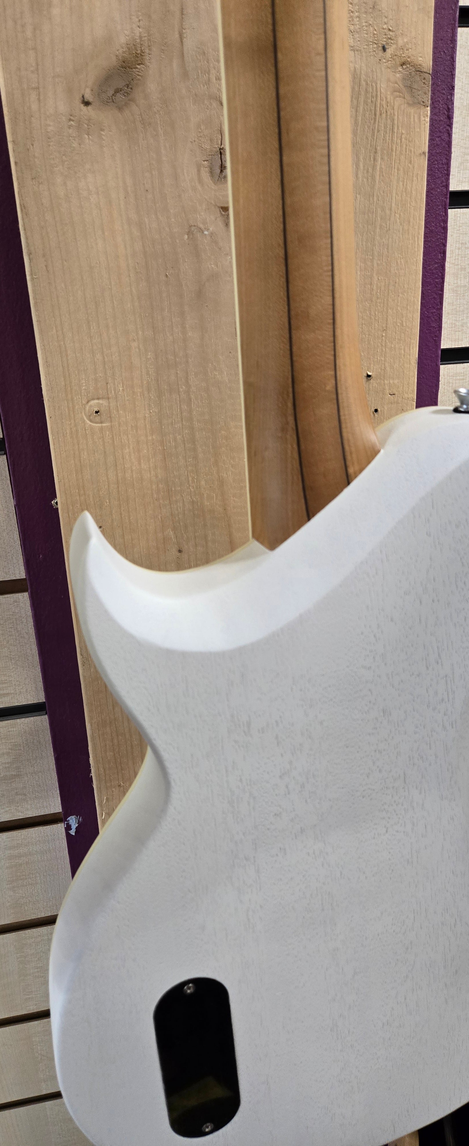 Aria Pro ii 718 MK2 OPWH Brooklyn