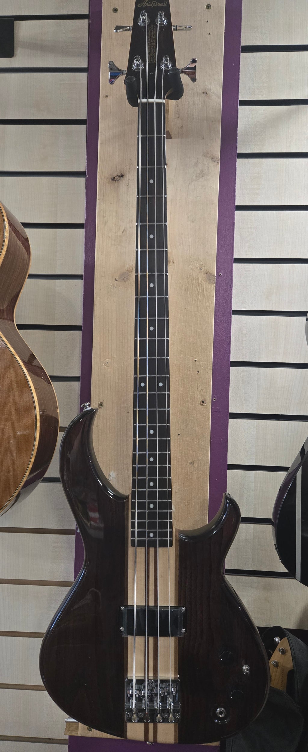 Aria Pro II SB 700 WA