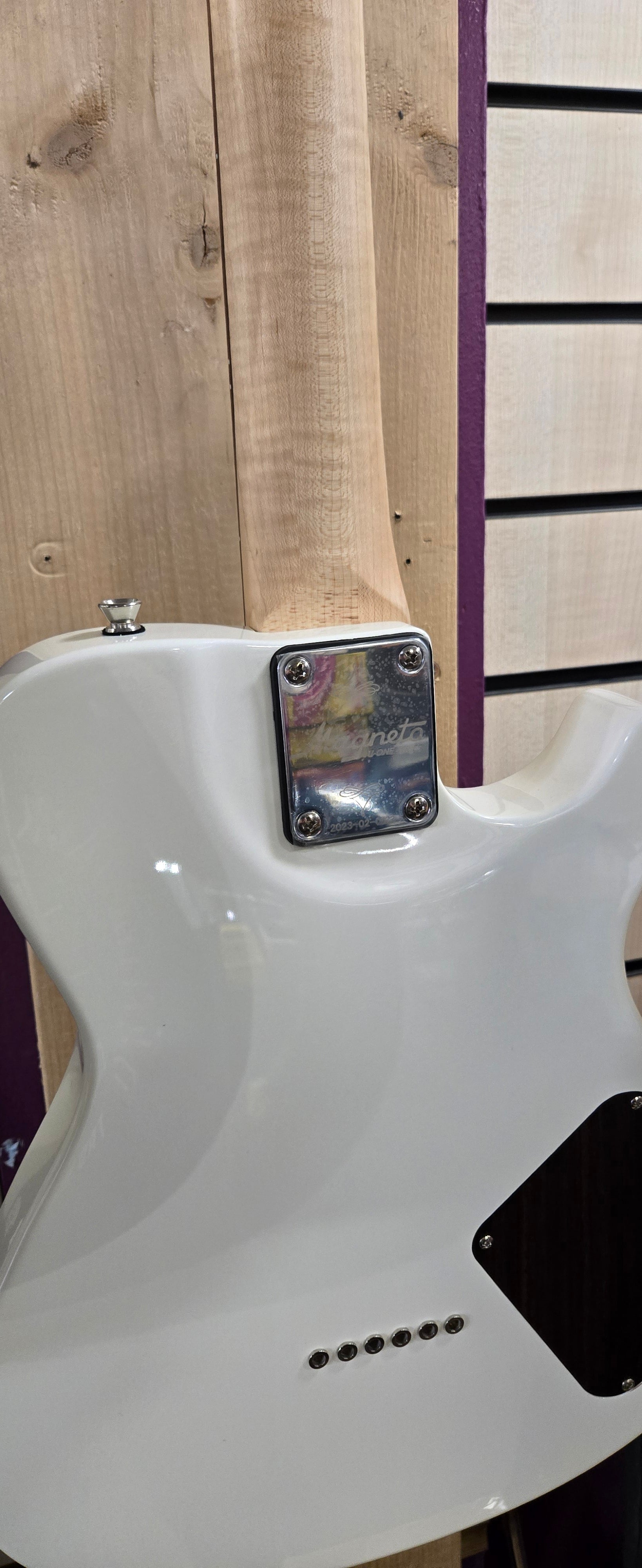 MagnetoU-ONE Series | UT-Wave Classic UT-2300 Lefthand