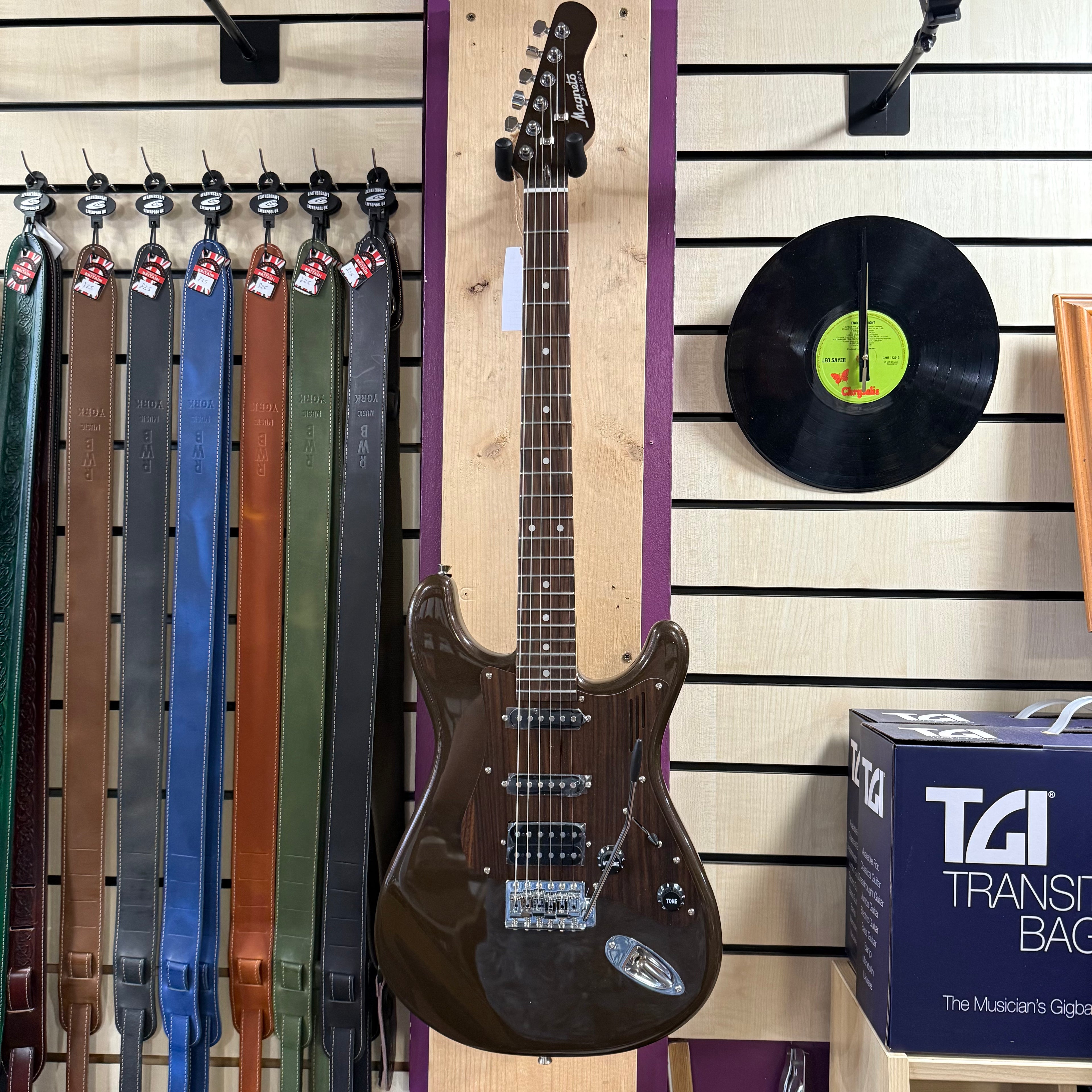 Magneto Metalic Brown