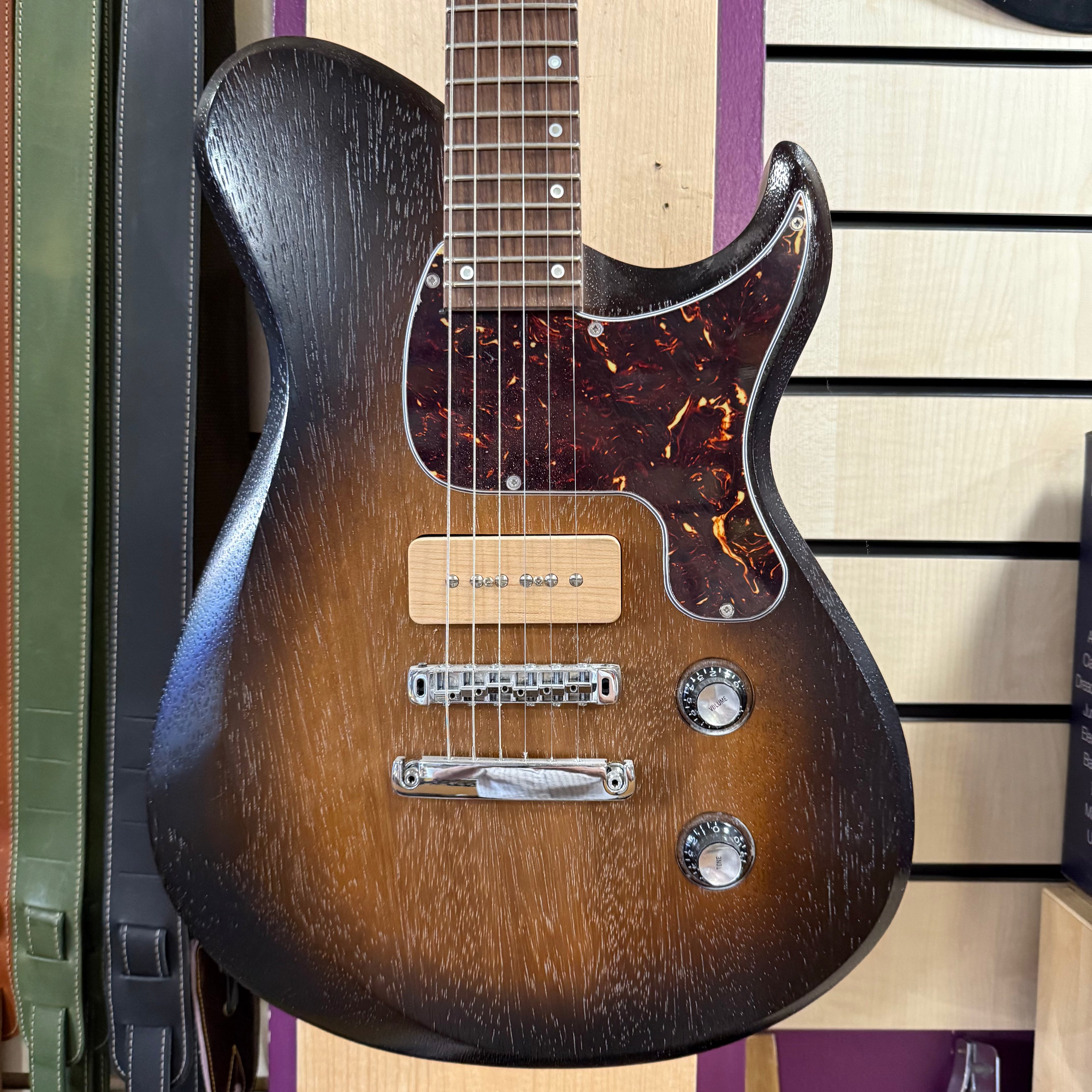 4th Avenue Guitars Graduate (Special)