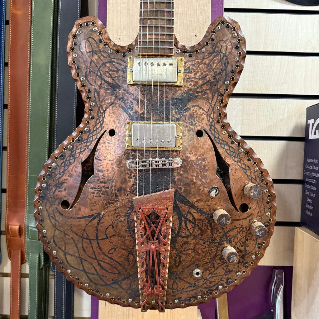 4th Avenue Guitars Yggdrasil.