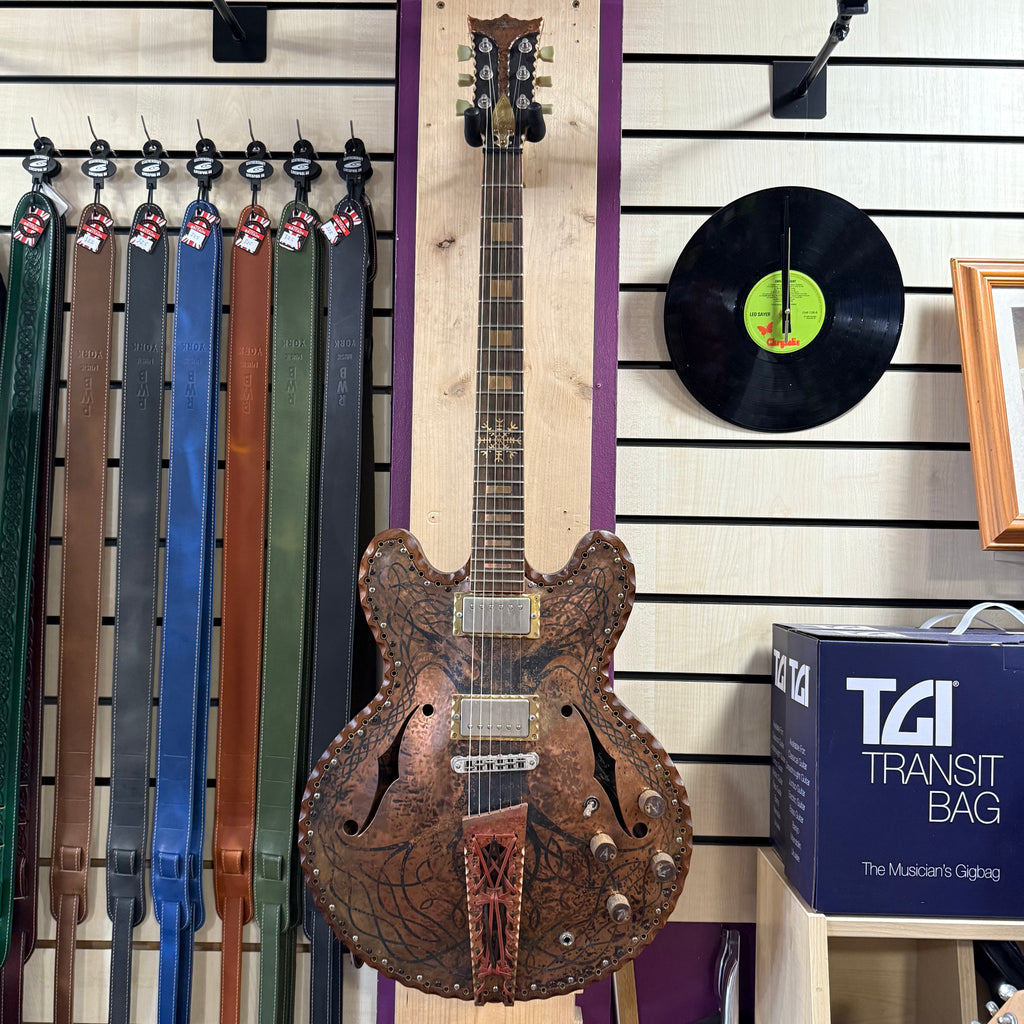 4th Avenue Guitars Yggdrasil.