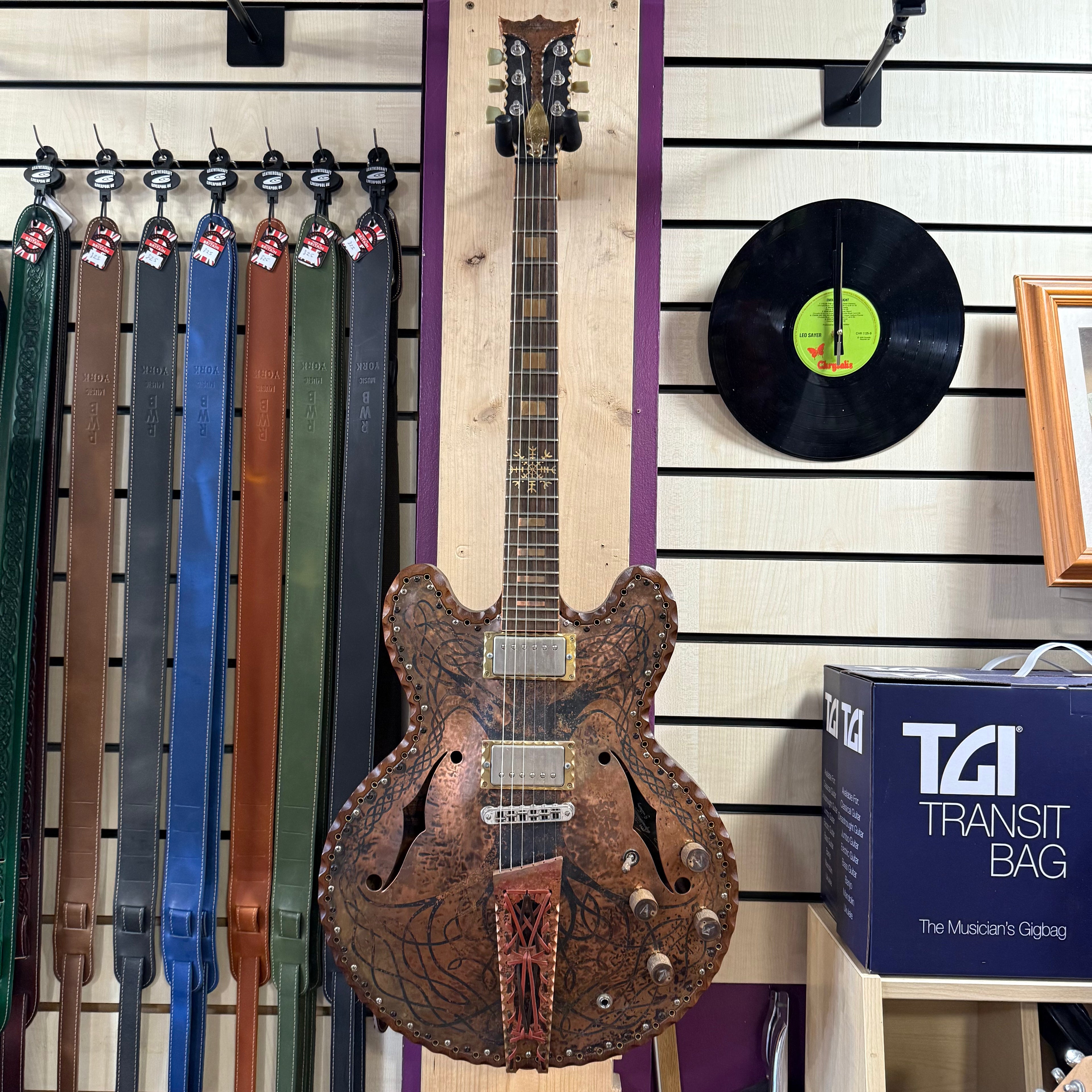 4th Avenue Guitars Yggdrasil.