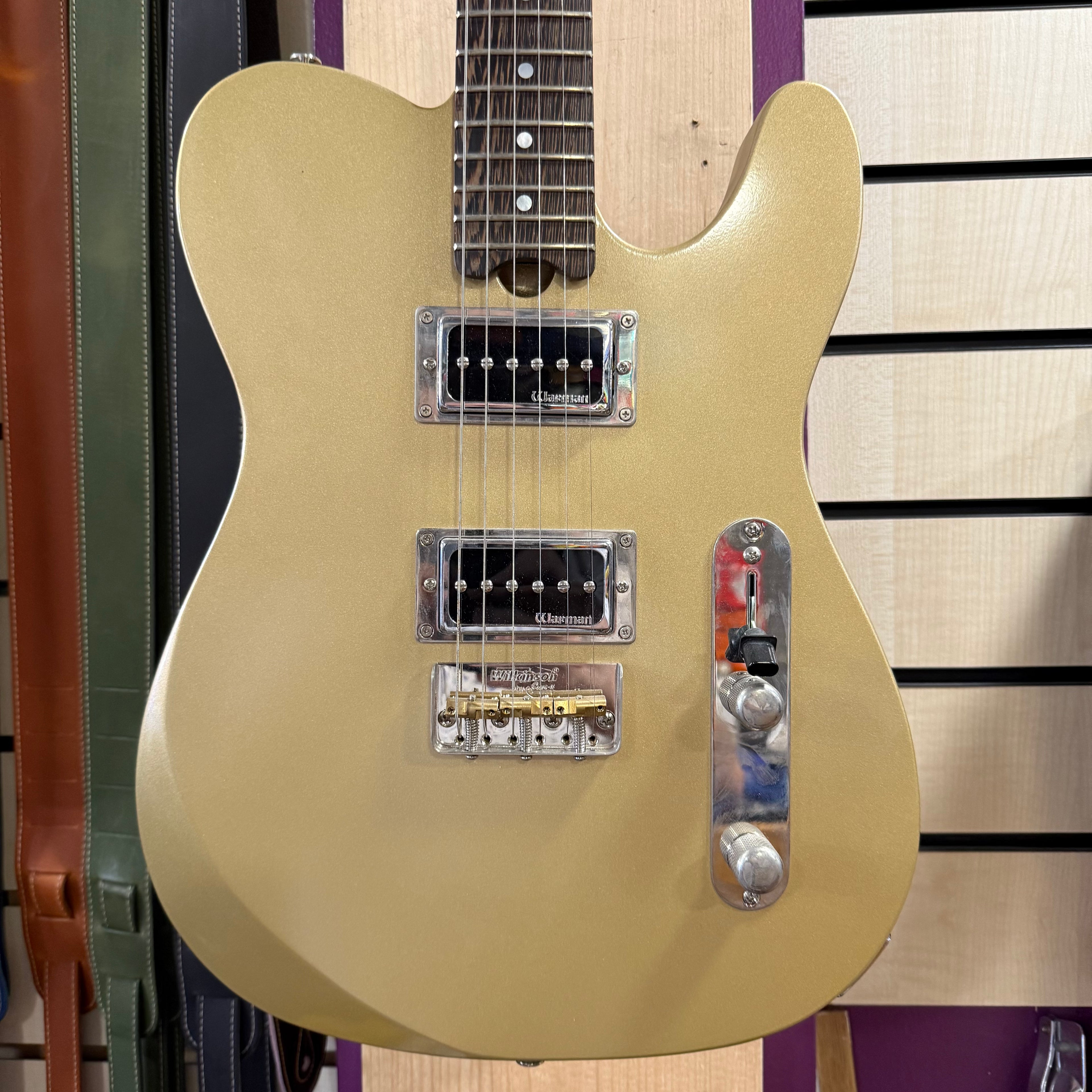 Black Cat Guitar 'Gold'