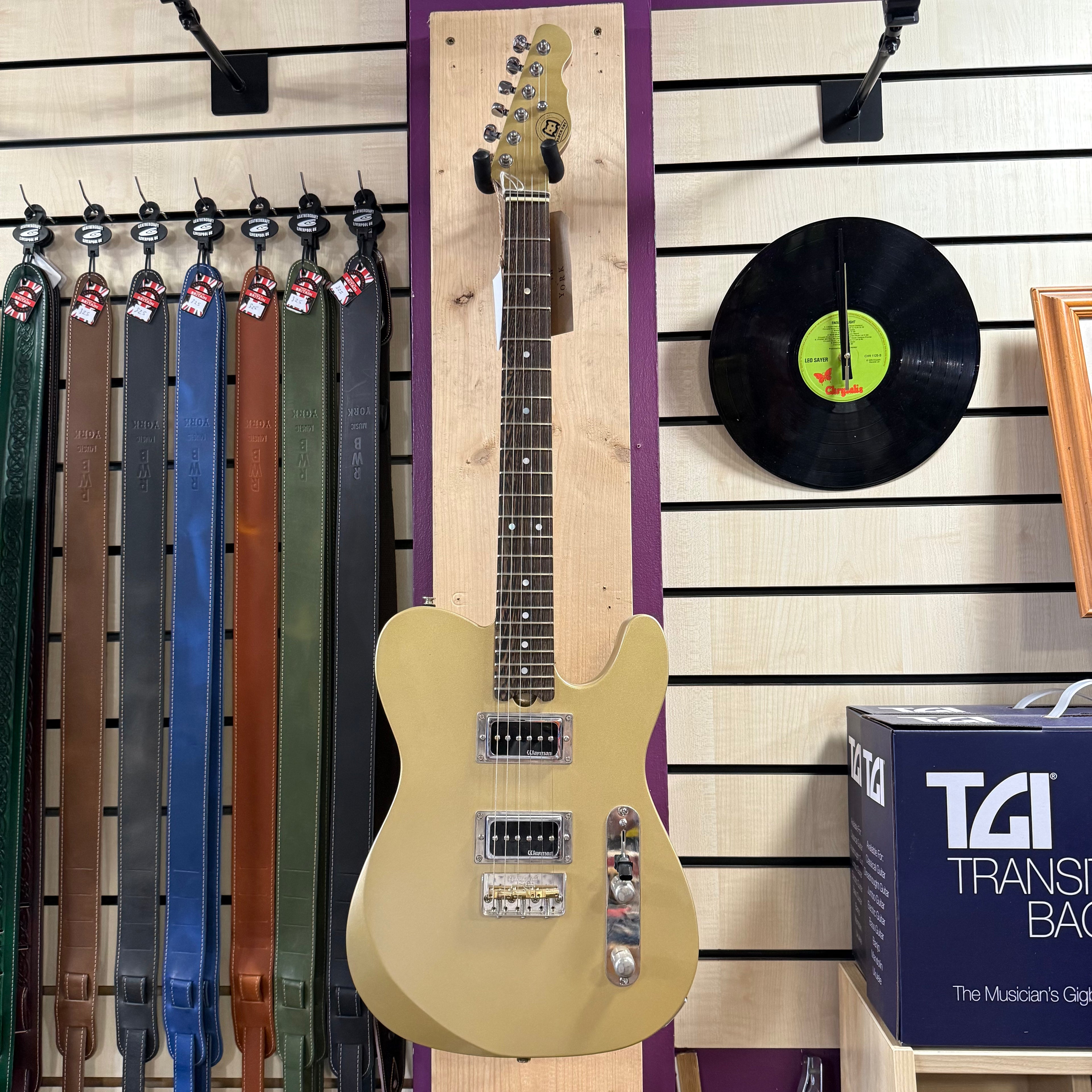 Black Cat Guitar 'Gold'