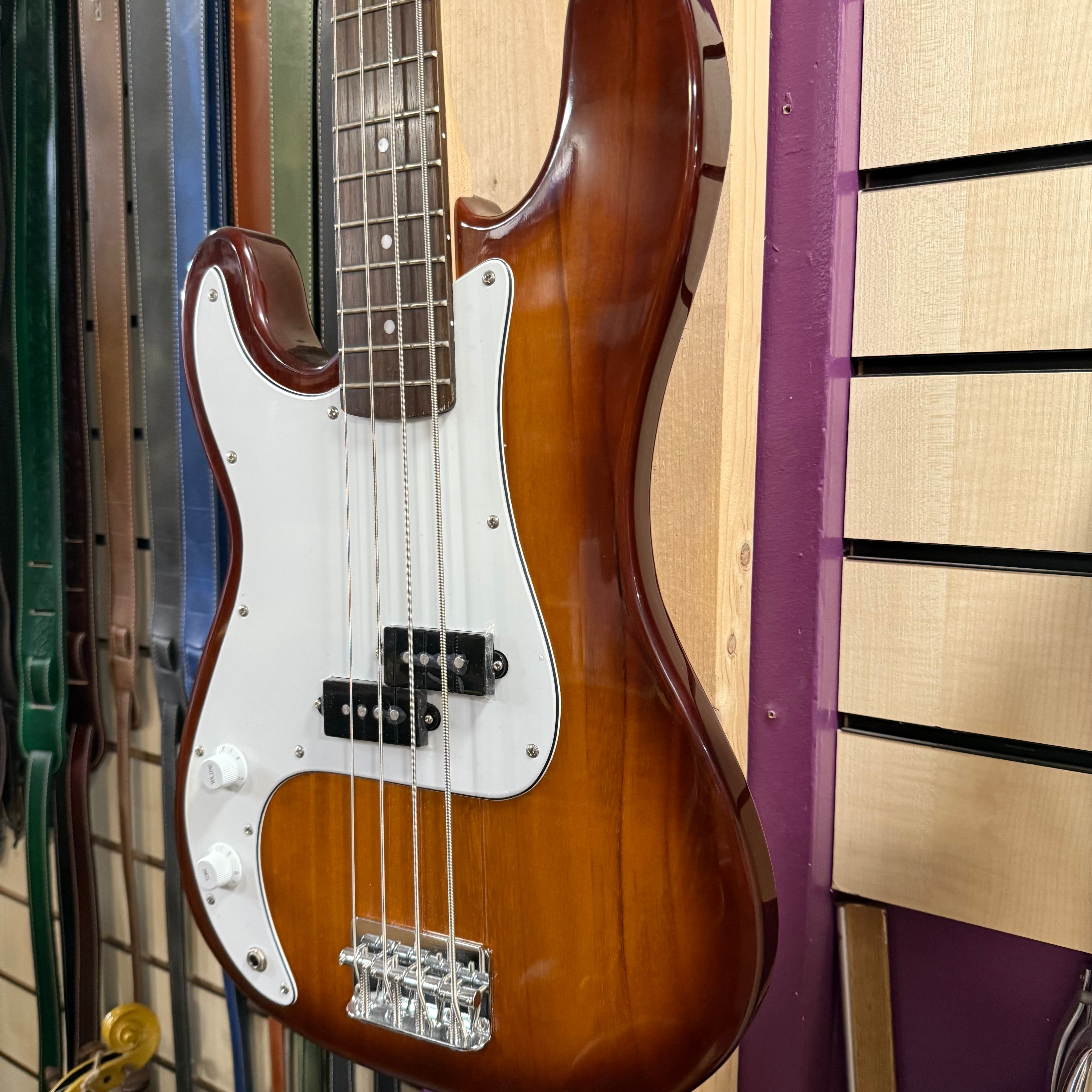 Jay Turser Bass LEFTY