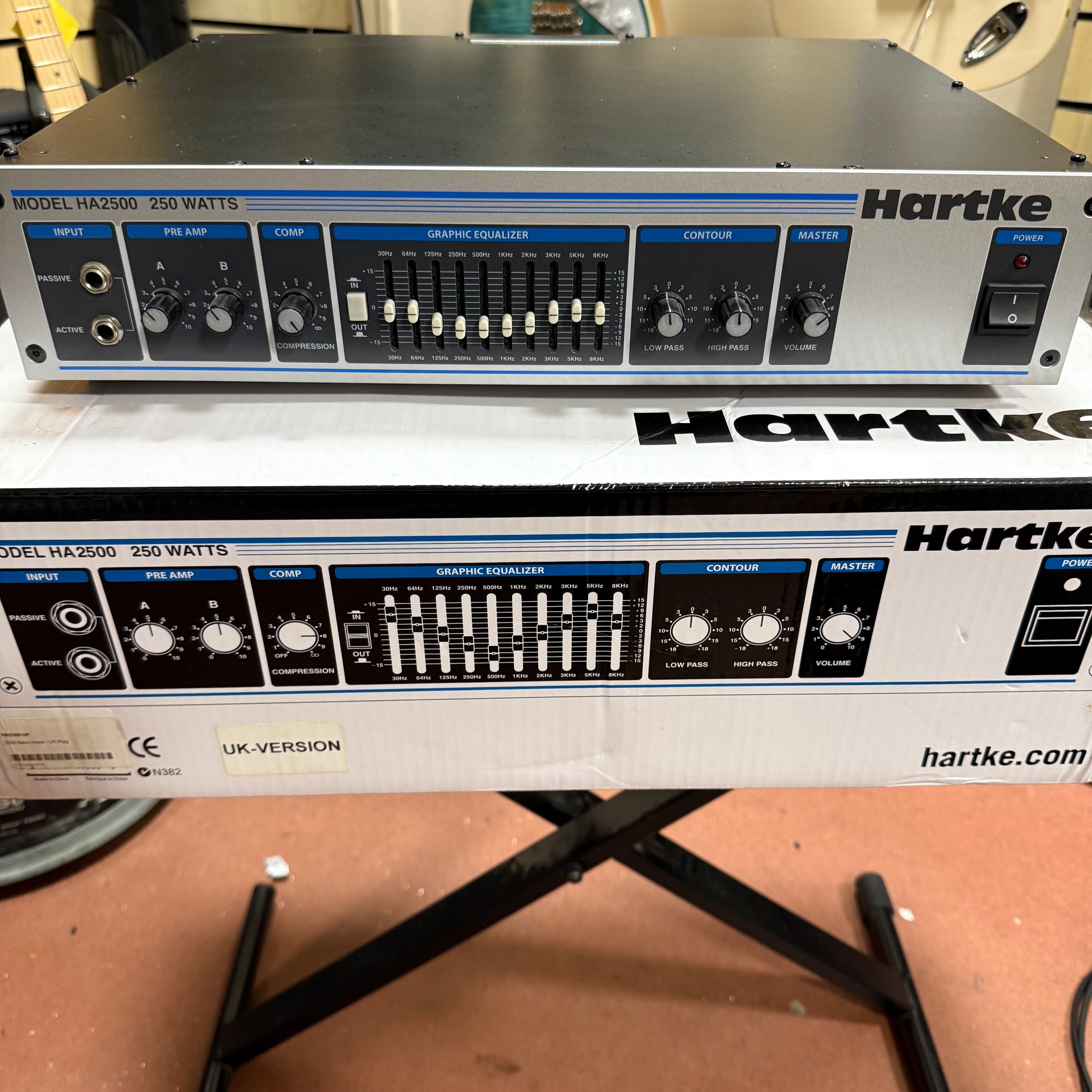 Hartke Bass amp head HA2500 Pre-Loved