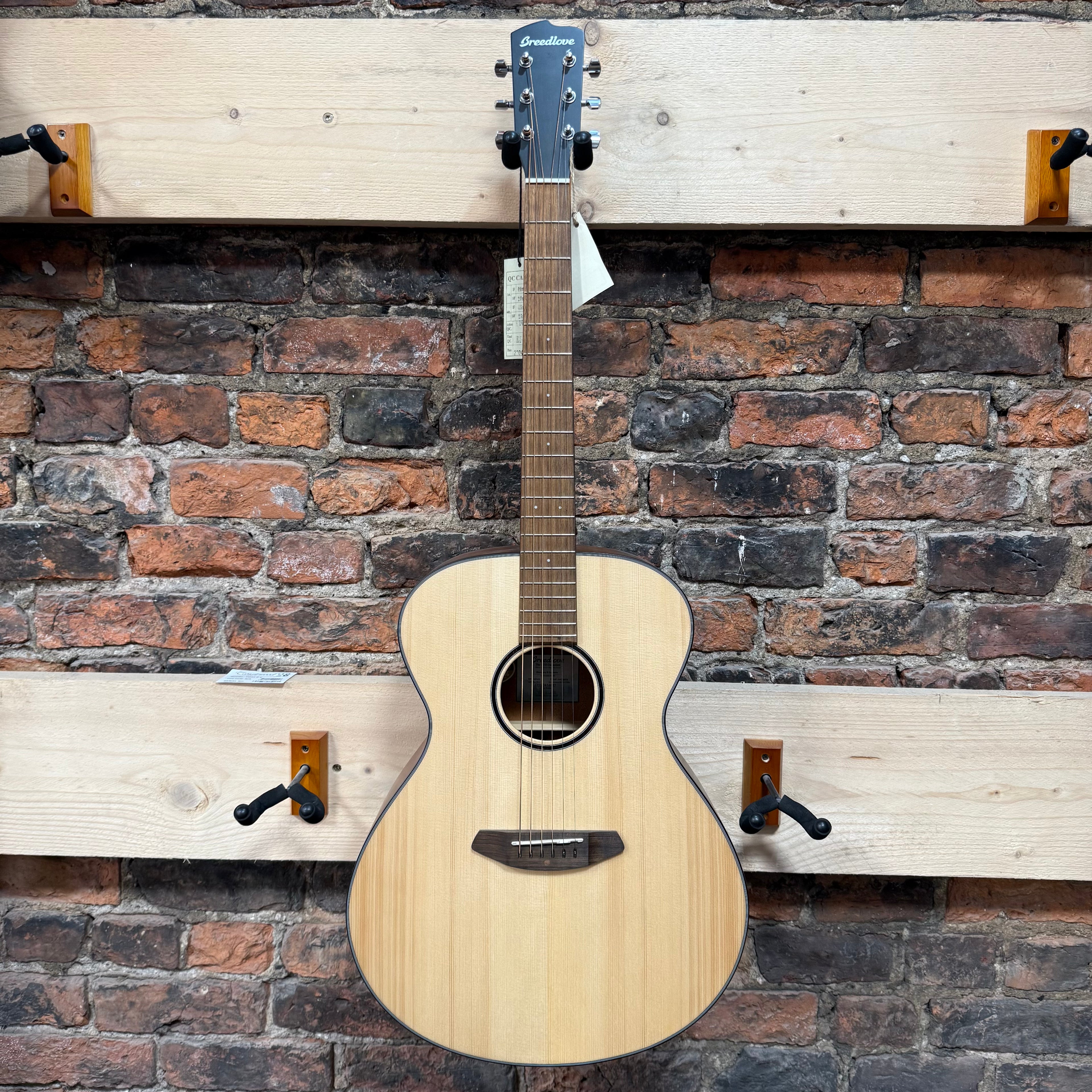 Breedlove Discovery S Concerto SIT/MAH