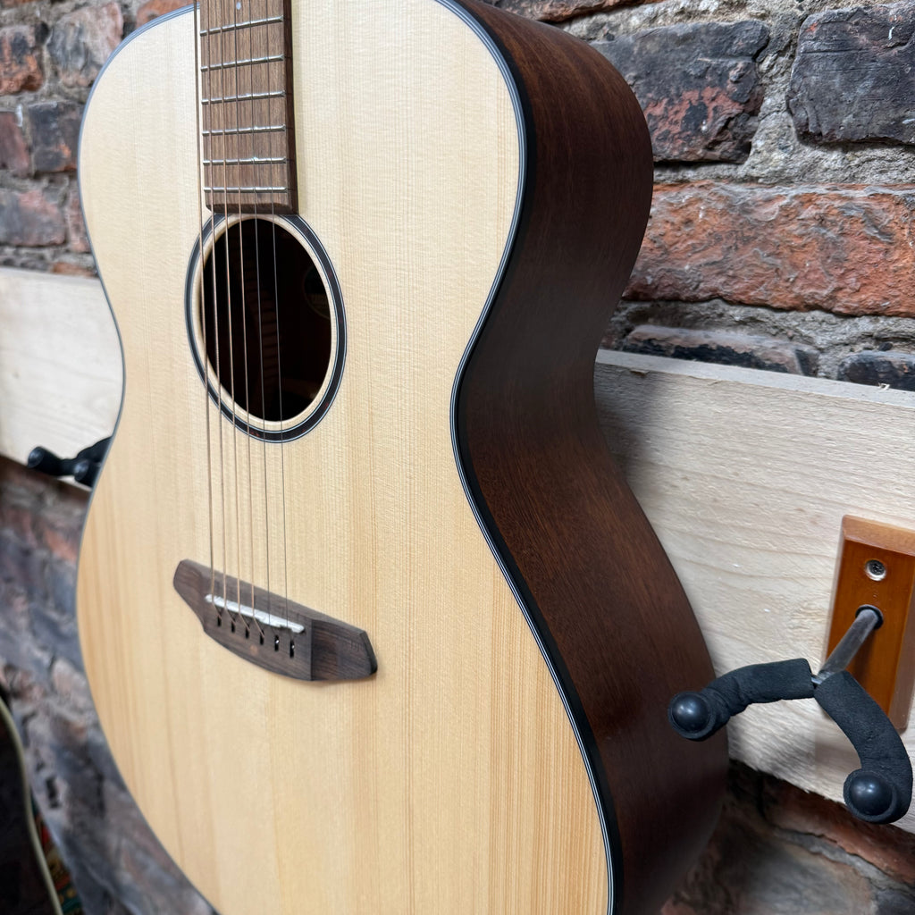 Breedlove Discovery S Concerto SIT/MAH