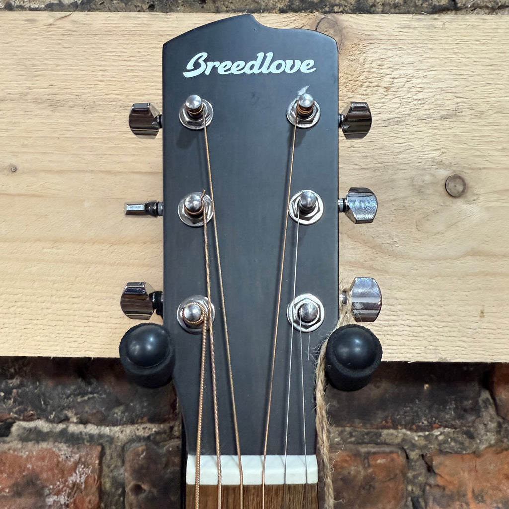 Breedlove Discovery S Concerto SIT/MAH