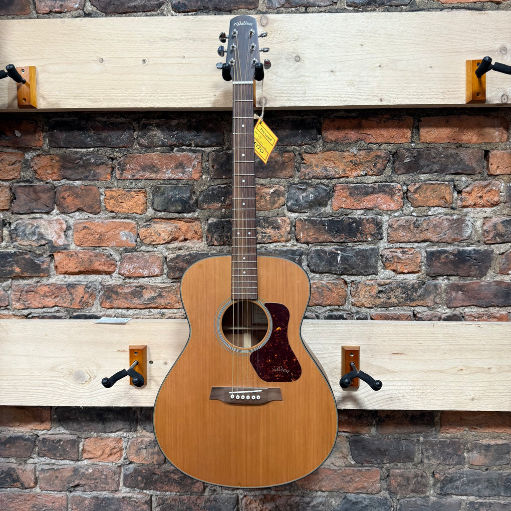 Pre loved Walden G570