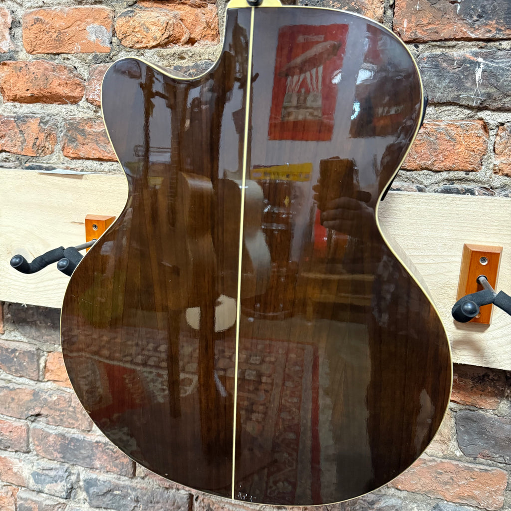 Pre loved Carlo Robelli