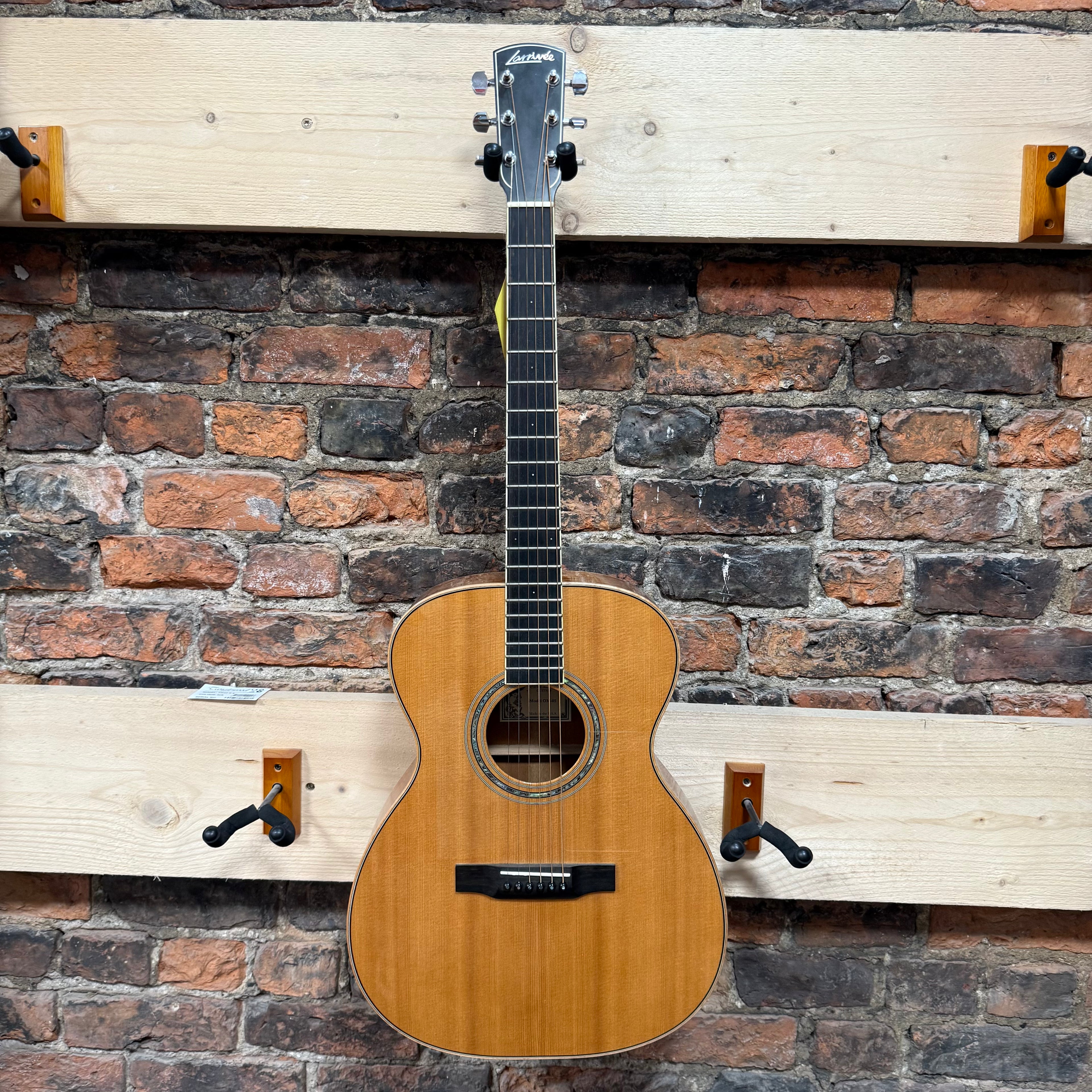 Larrivee LEFTY Pre-Loved