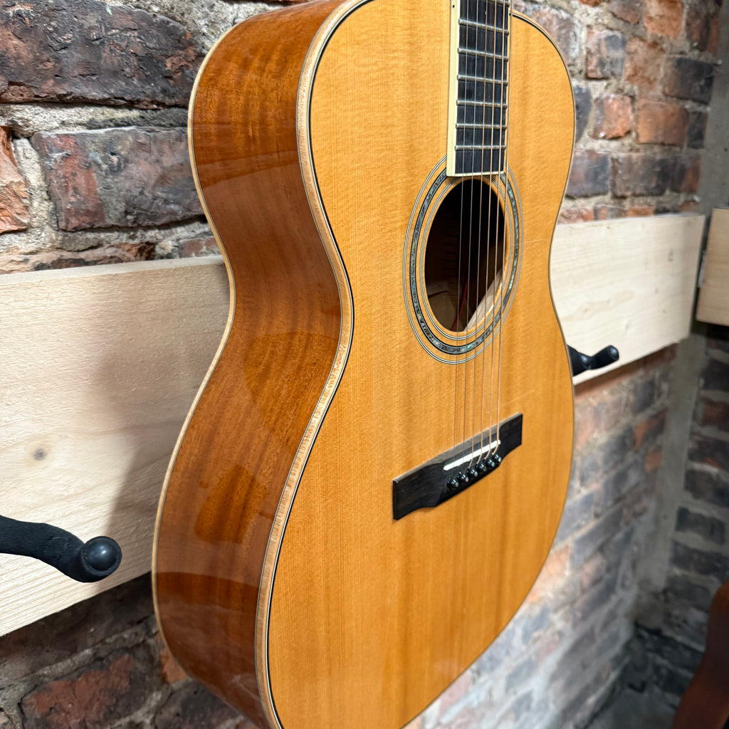 Larrivee LEFTY Pre-Loved