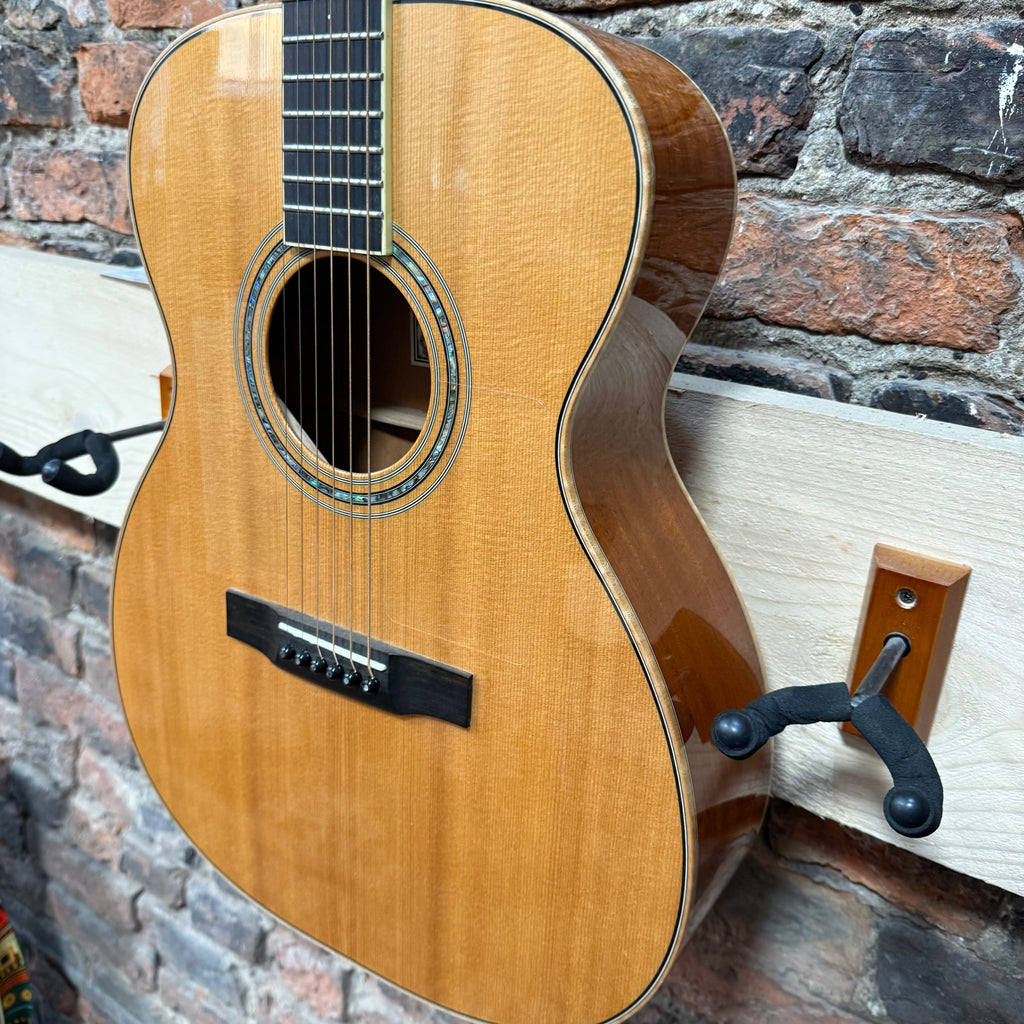 Larrivee LEFTY Pre-Loved