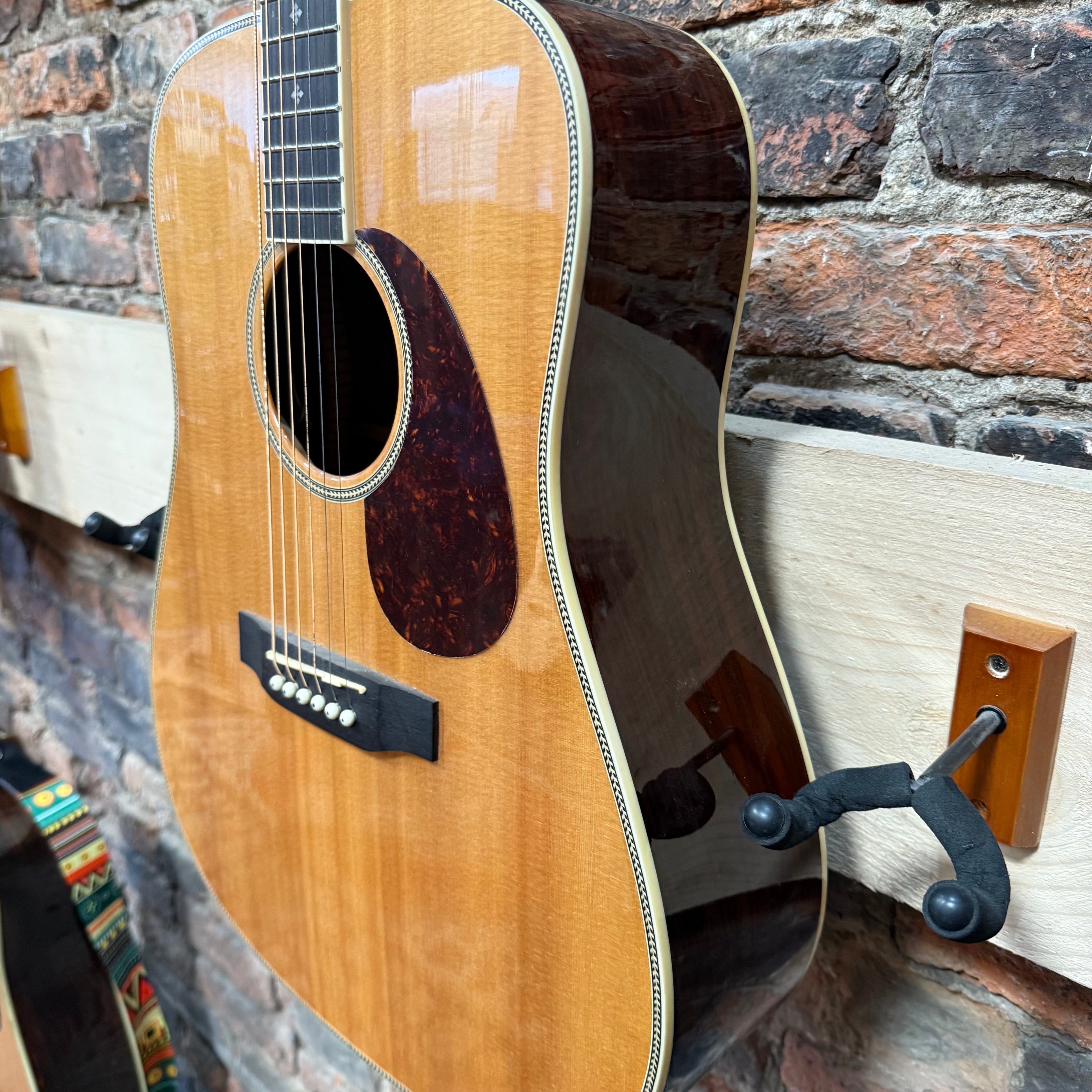 Takamine EG536SHB Pre-Loved