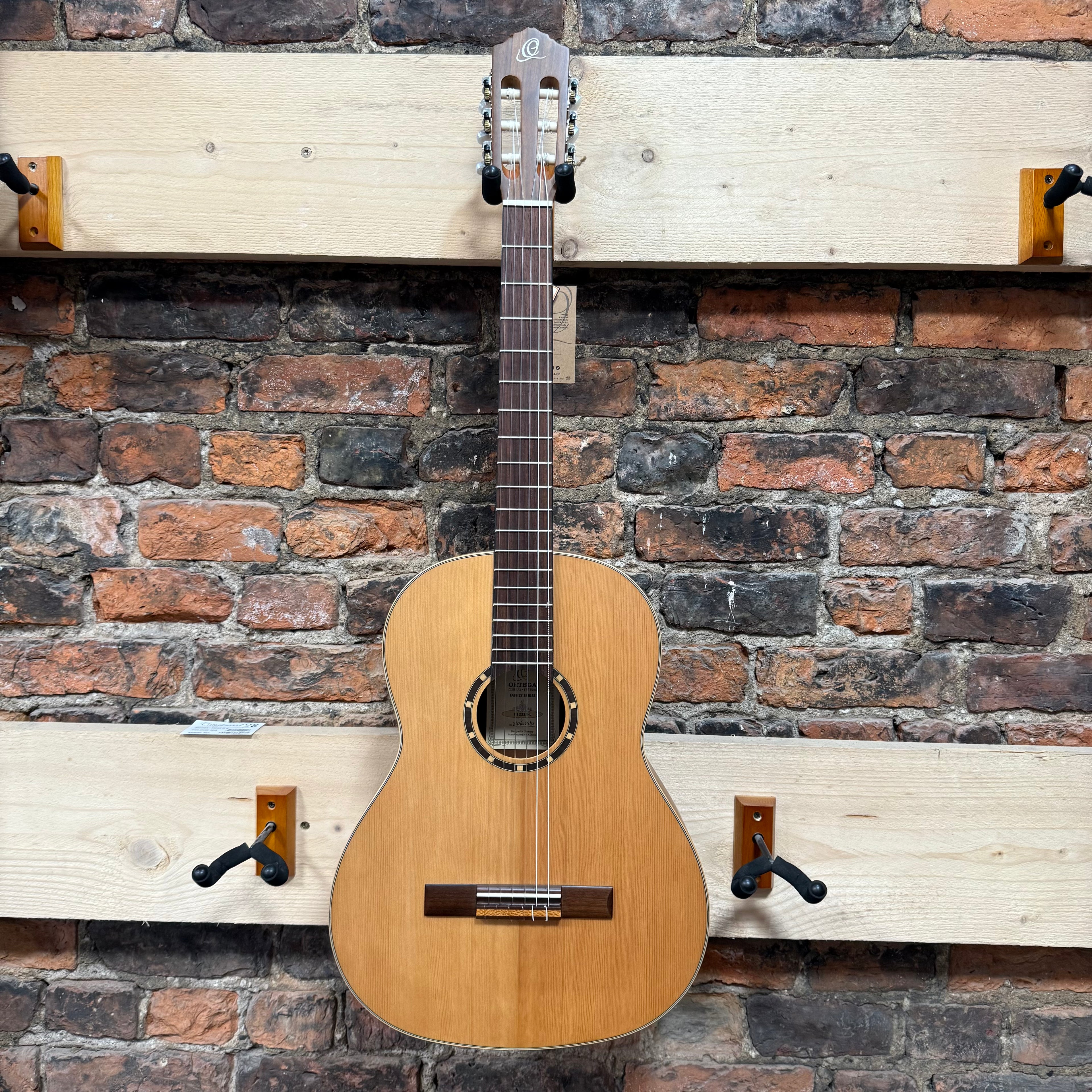 Ortega R122SN-Left Handed