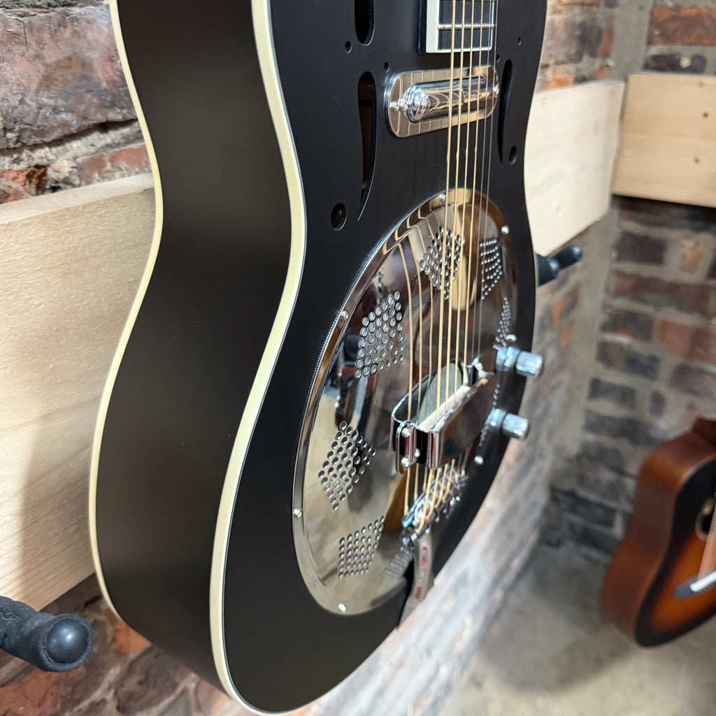 Ozark 3515E Resonator Guitar, Wooden Body, Electro Acoustic Cutaway