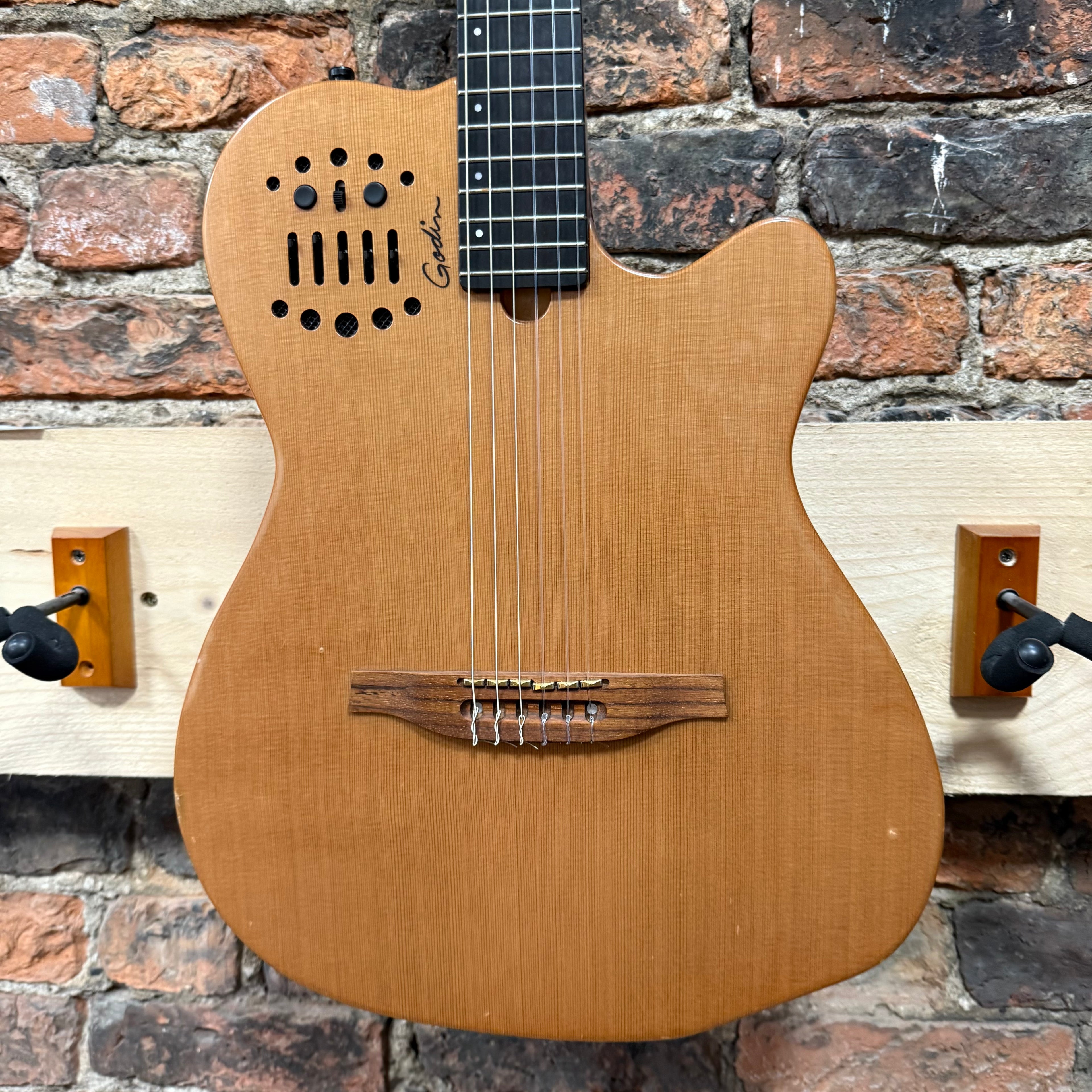 Pre loved Godin Multaic ACS Cedar