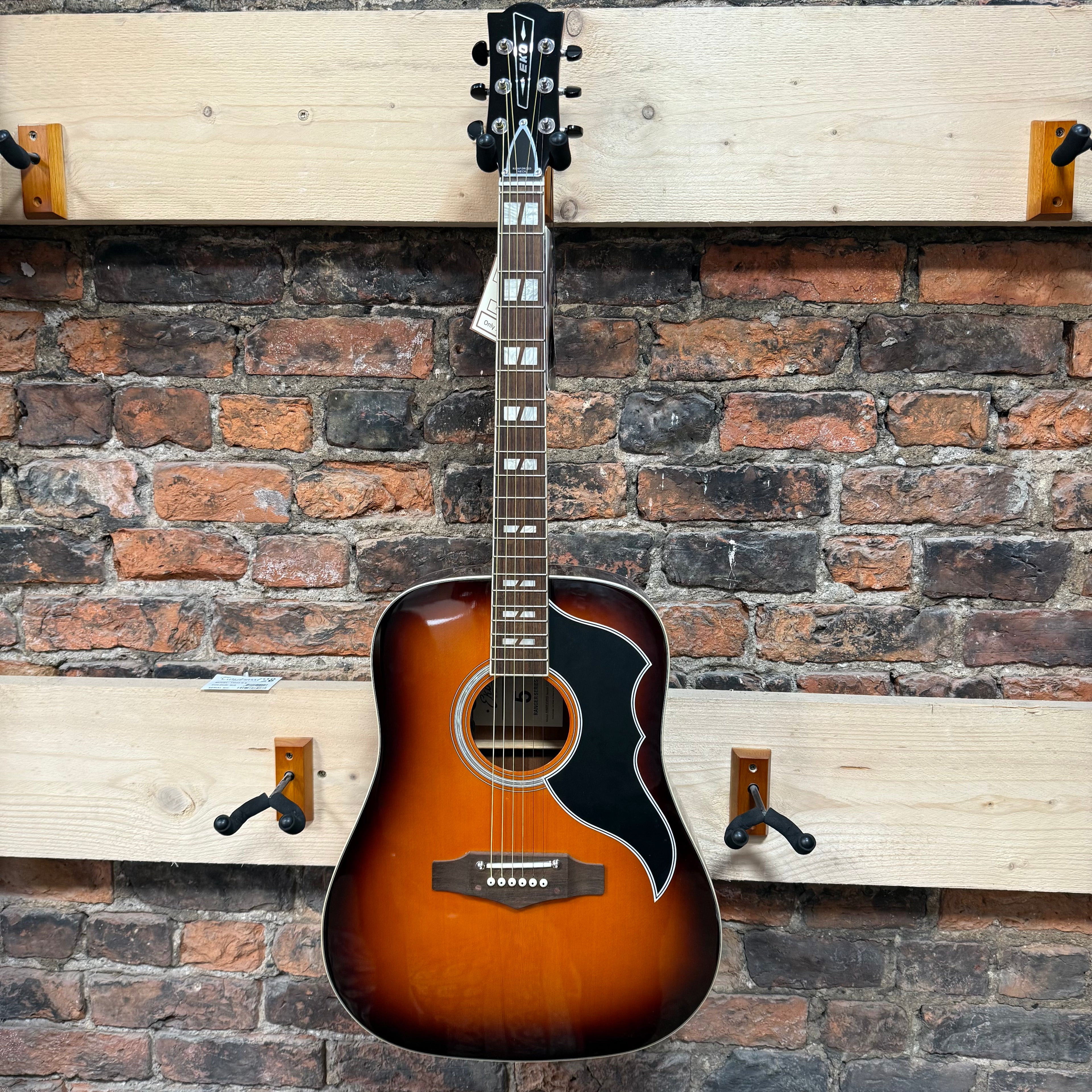 EKO Ranger VI Honey Burst  EQ