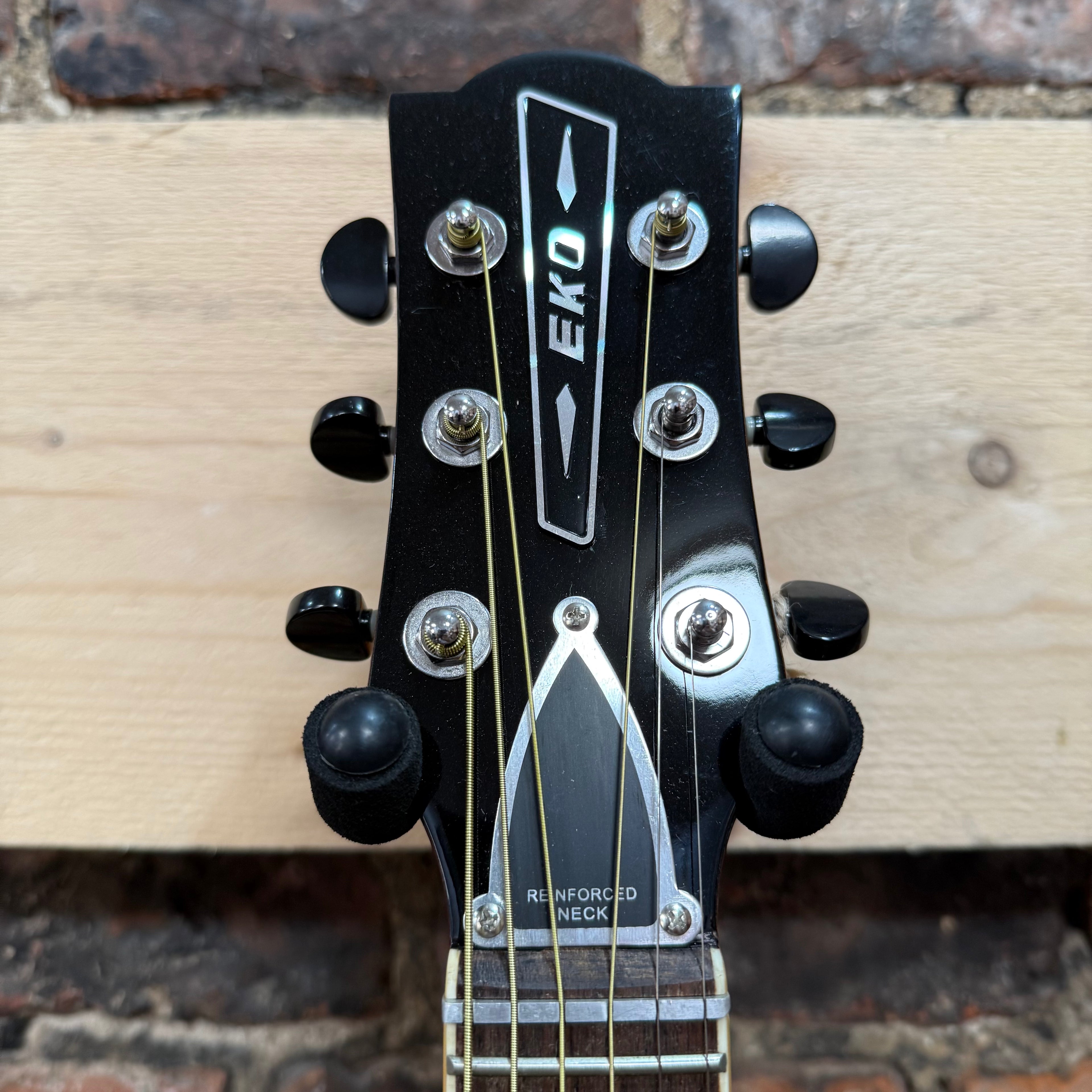 EKO Ranger iv Natural