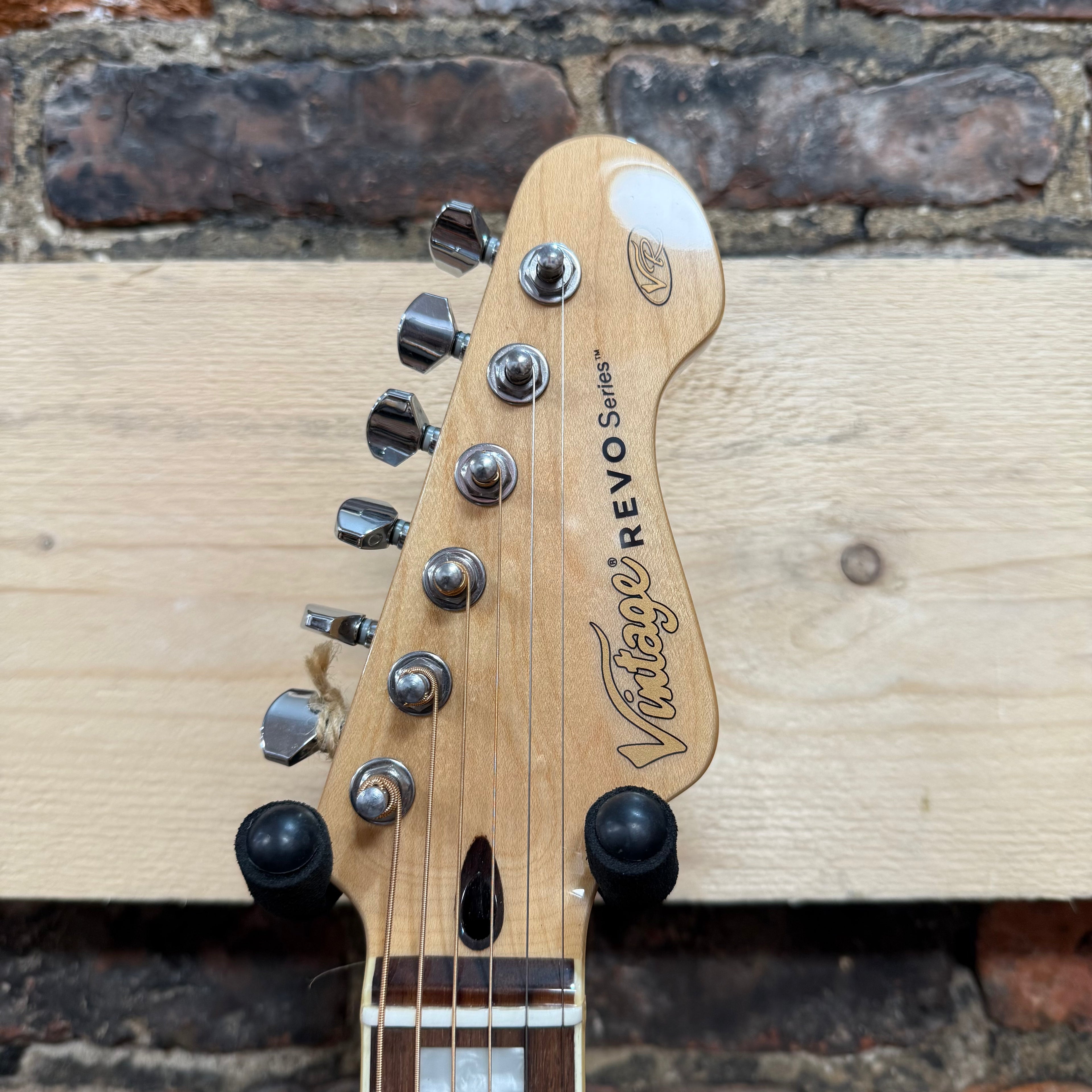 Vintage REVO VRE900SB