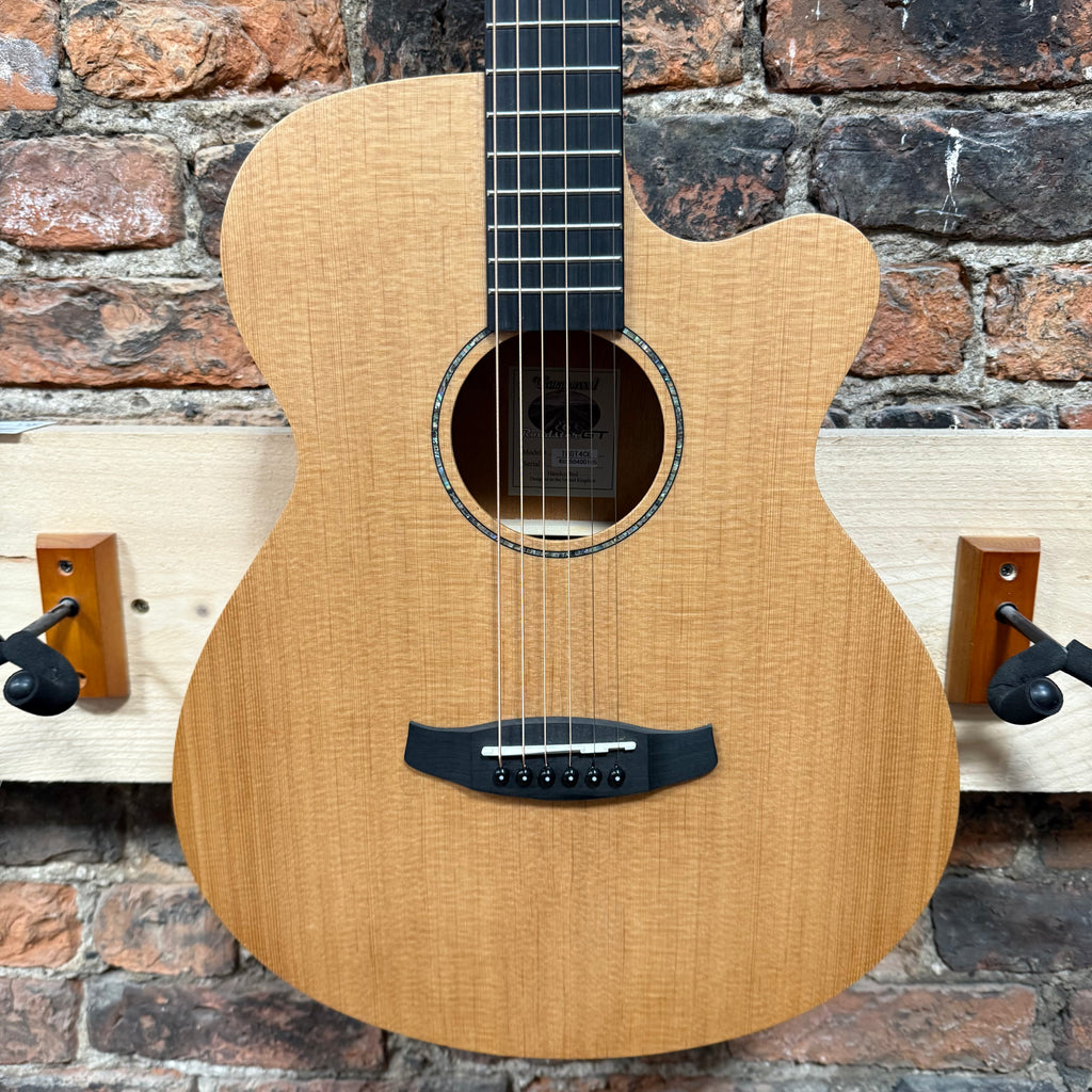 Tanglewood TRGT4CE Including Free Foam Case