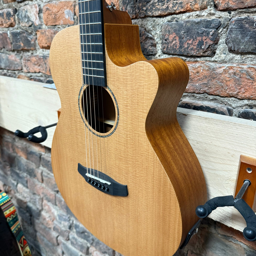 Tanglewood TRGT4CE Including Free Foam Case