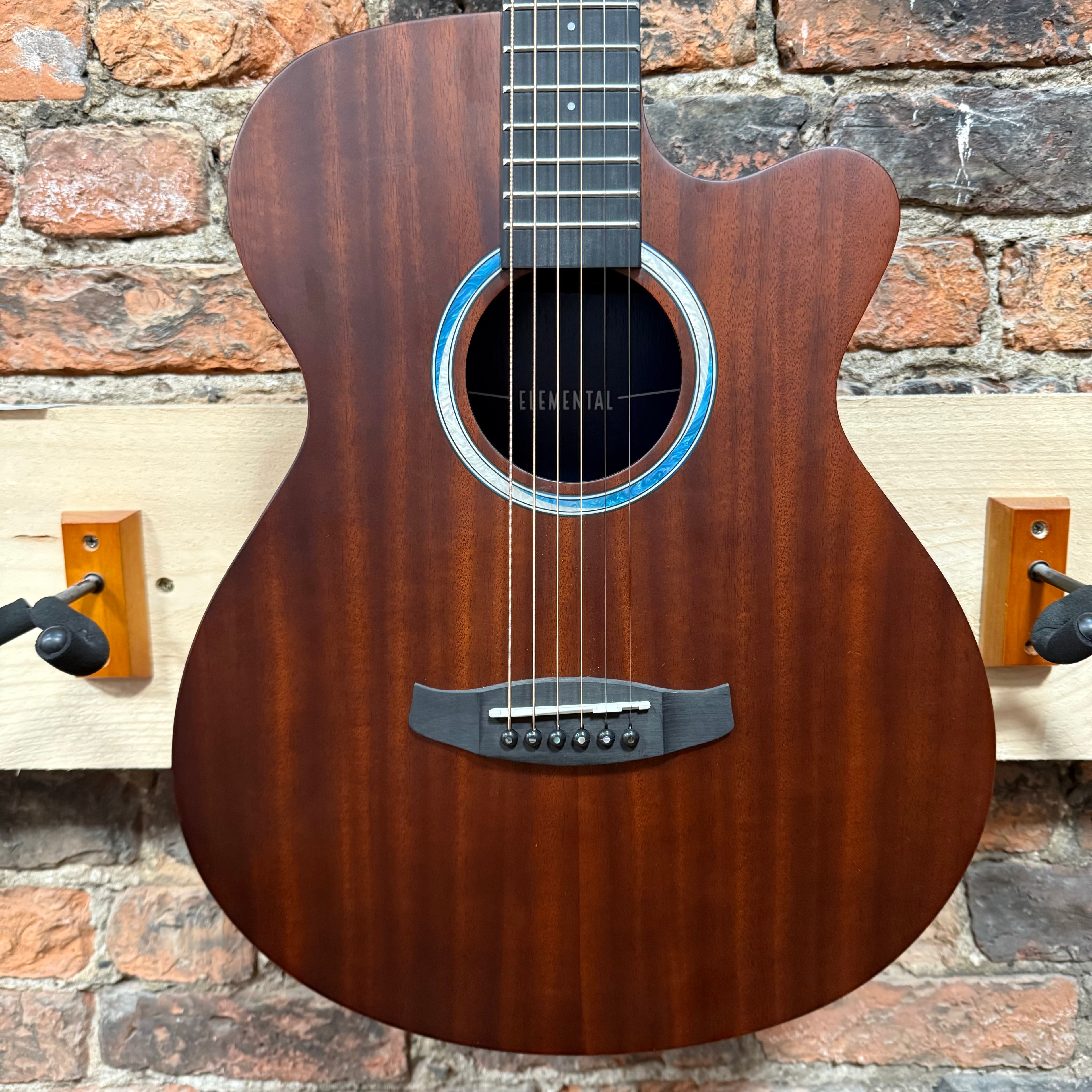 Tanglewood Elimental TE4 CE BL