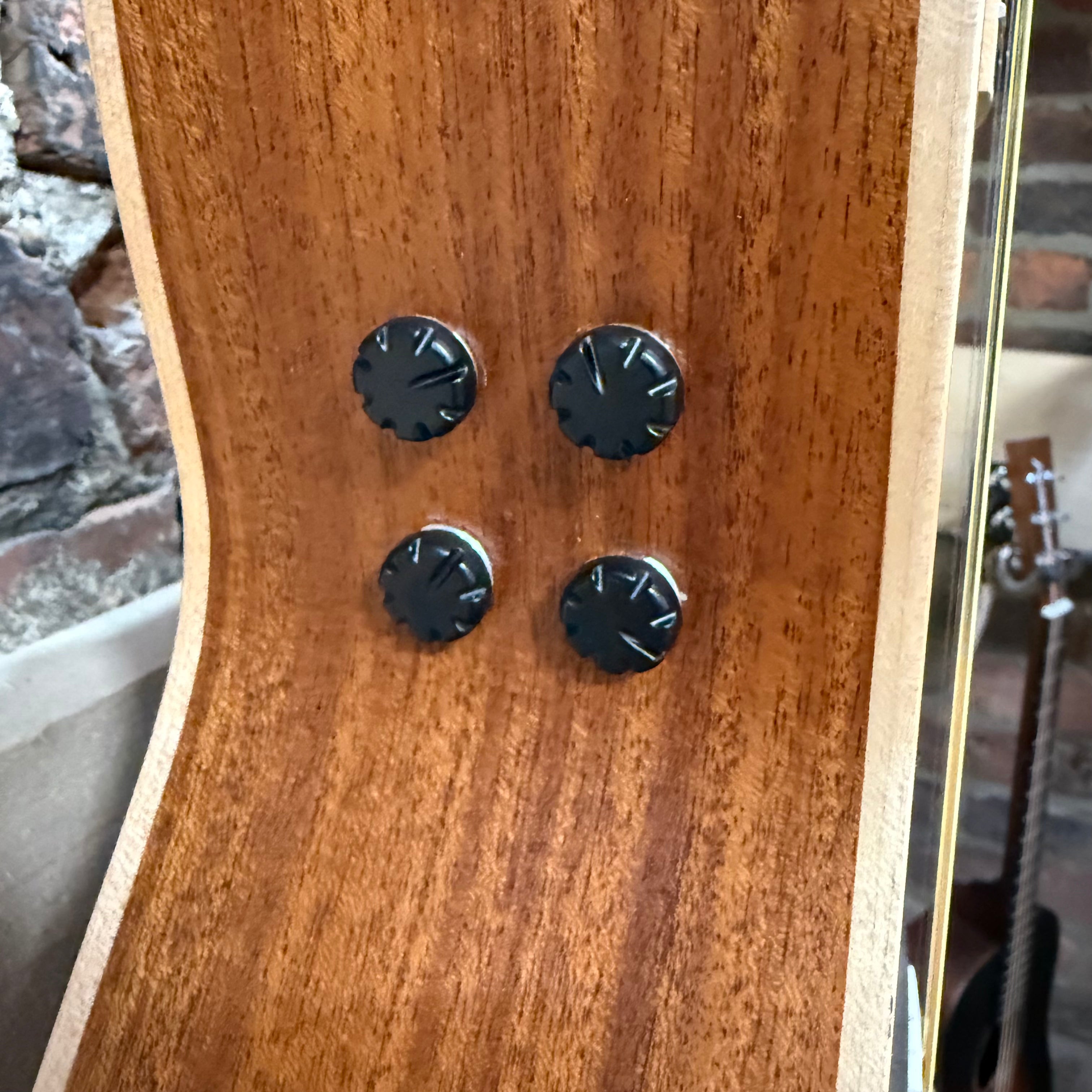 Auden Emily Rose Pre-Loved