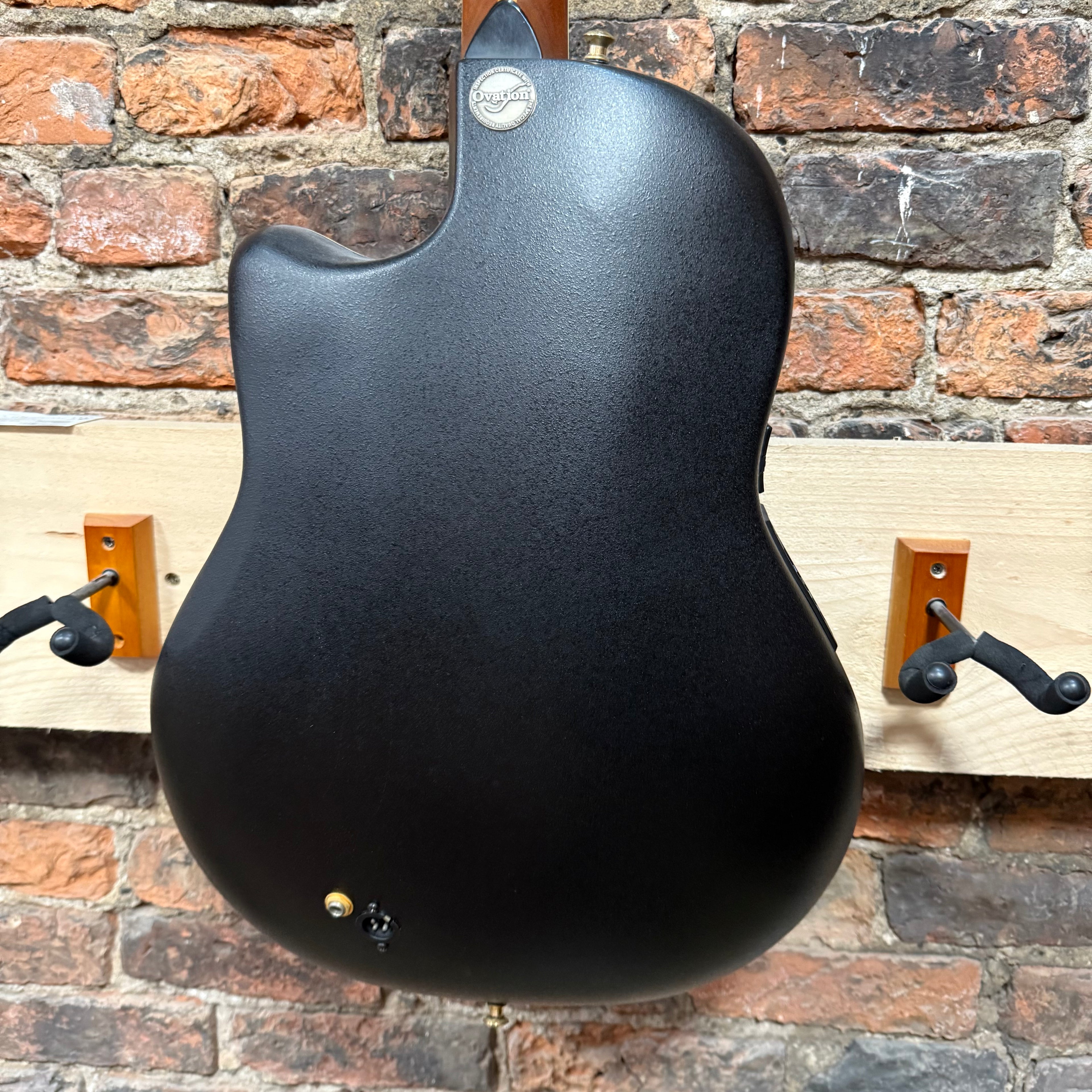 Ovation Custom Legend 1869 Pre-Loved