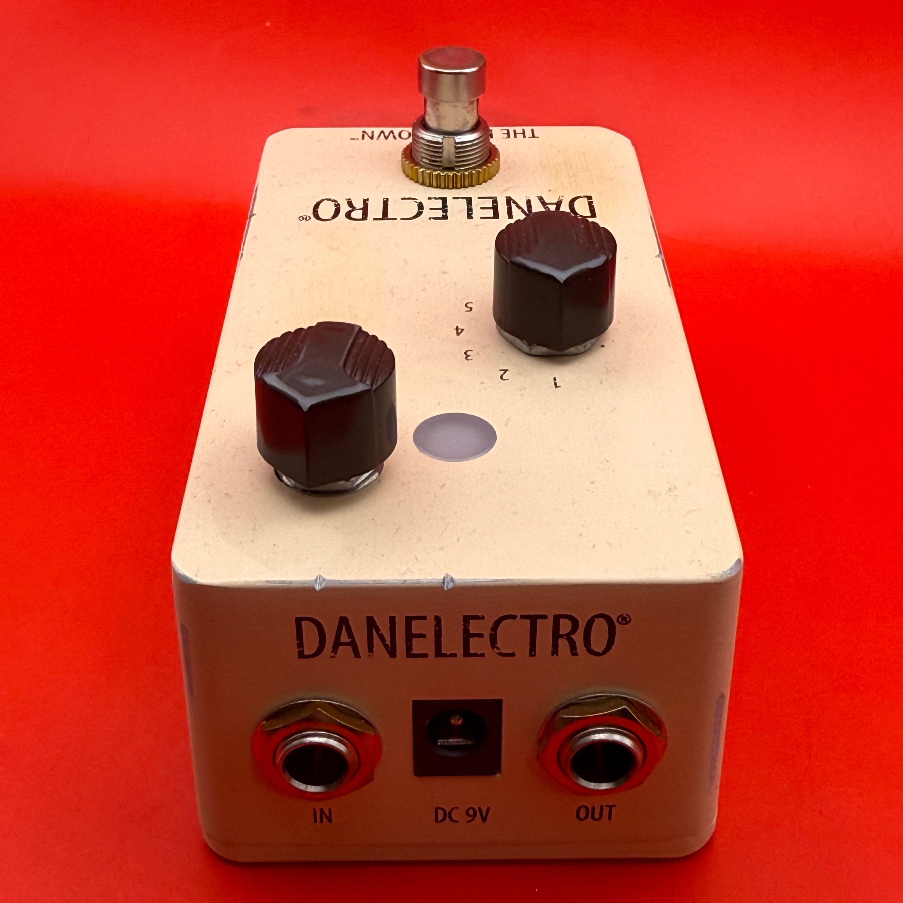 Danelectro The breakdown